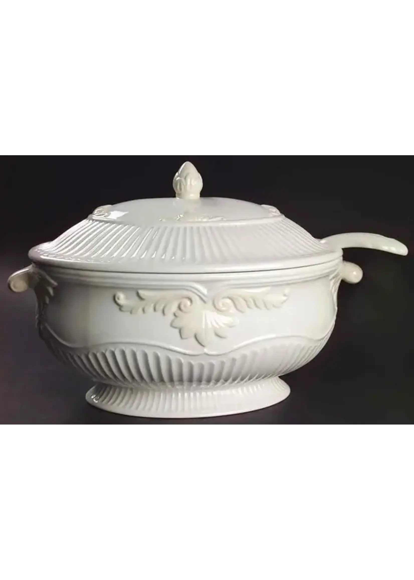 LENOX BUTLERS PANTRY OVAL TUREEN W/LID & LADLE