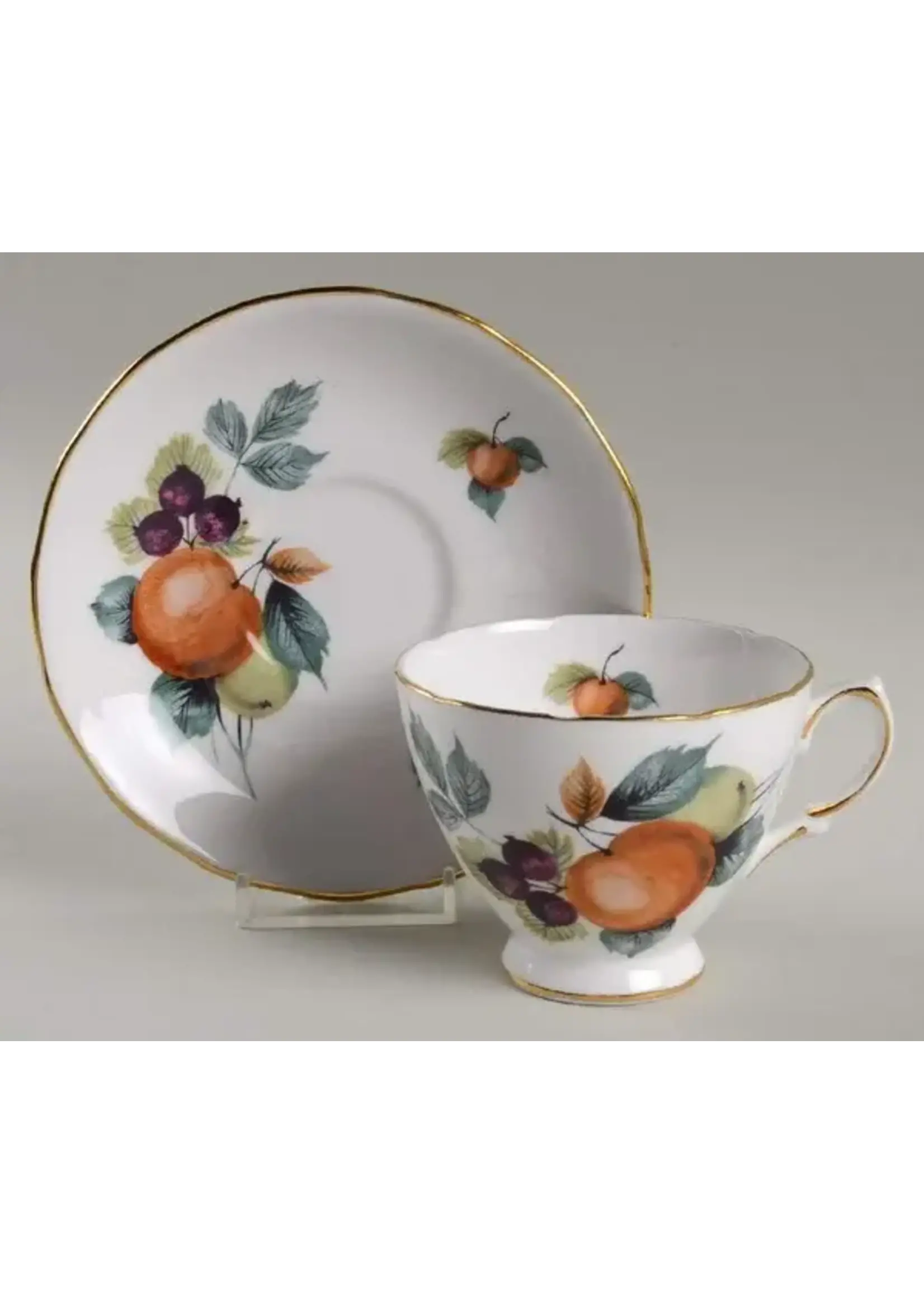 ROYAL VALE 8225 FOOTED CUP & SAUCER SET