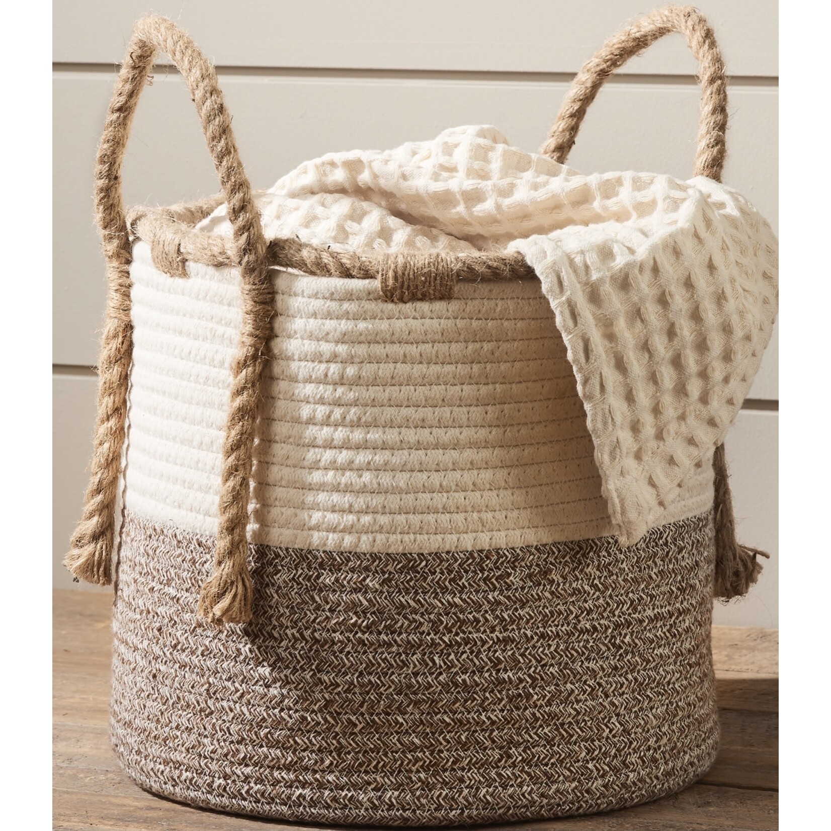 Giftcraft Woven Braided Basket