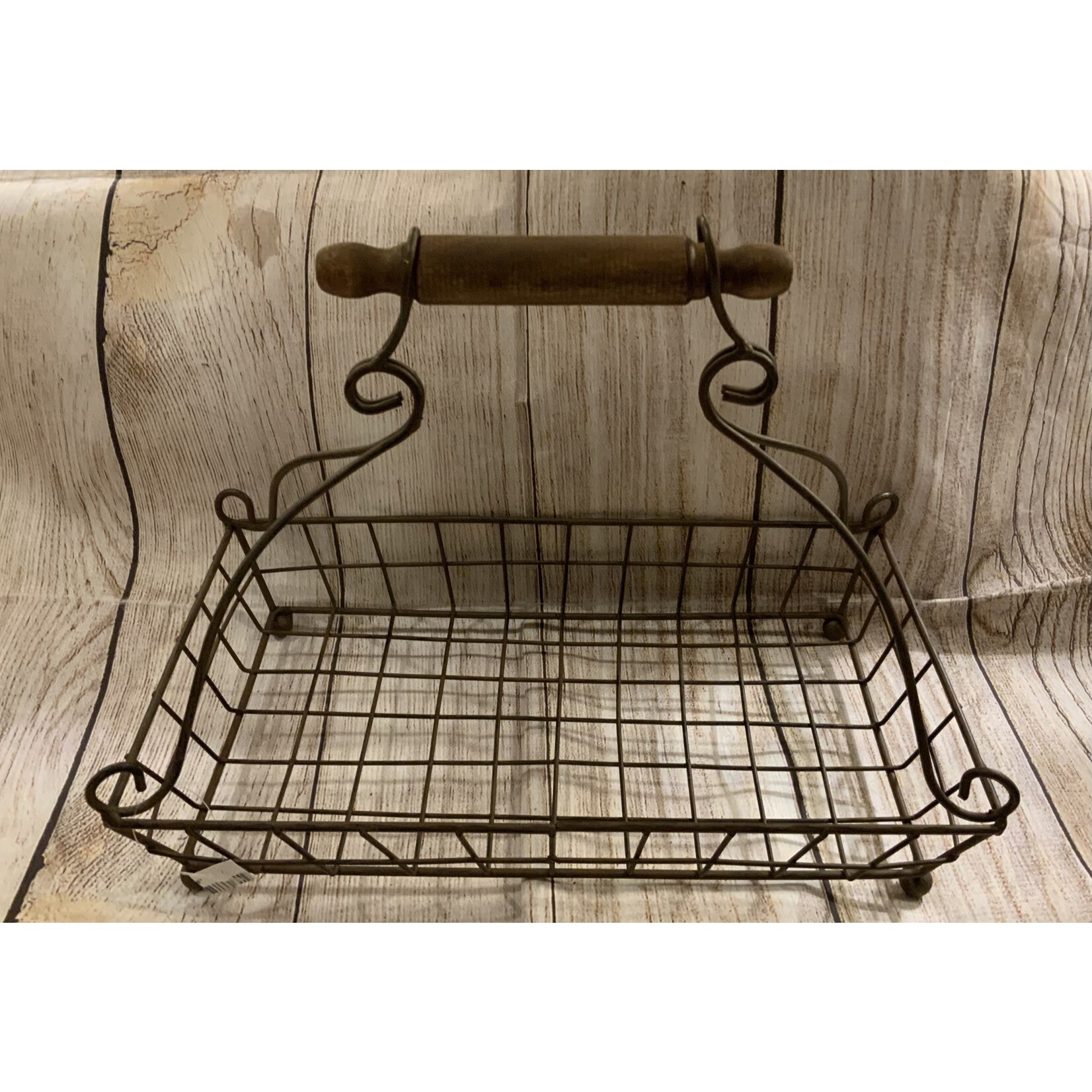 None Wire Tray w/Wooden Handle