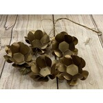 None Gold Metal Flower Bundle