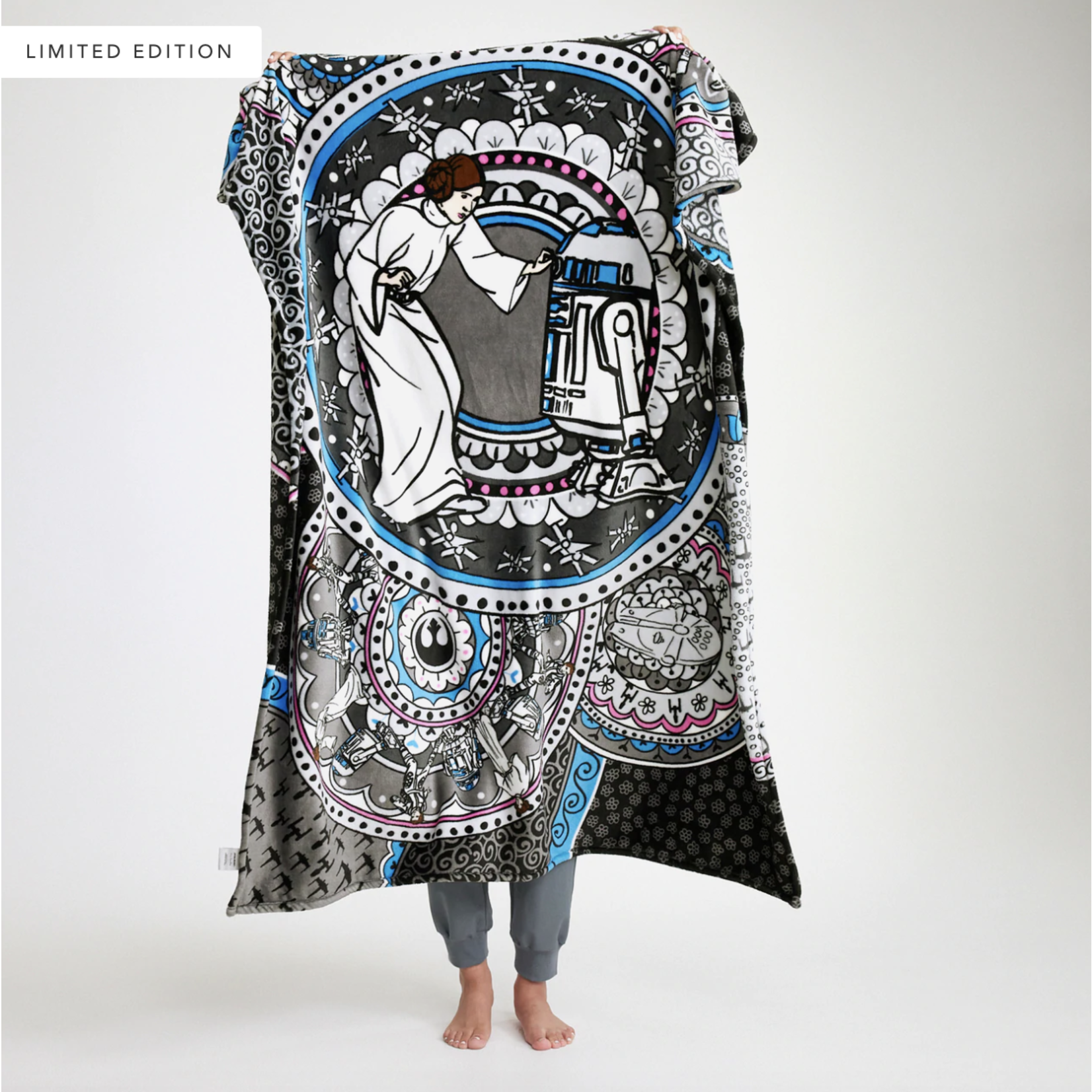 Vera Bradley Vera Bradley Star Wars™ Plush Throw Blanket