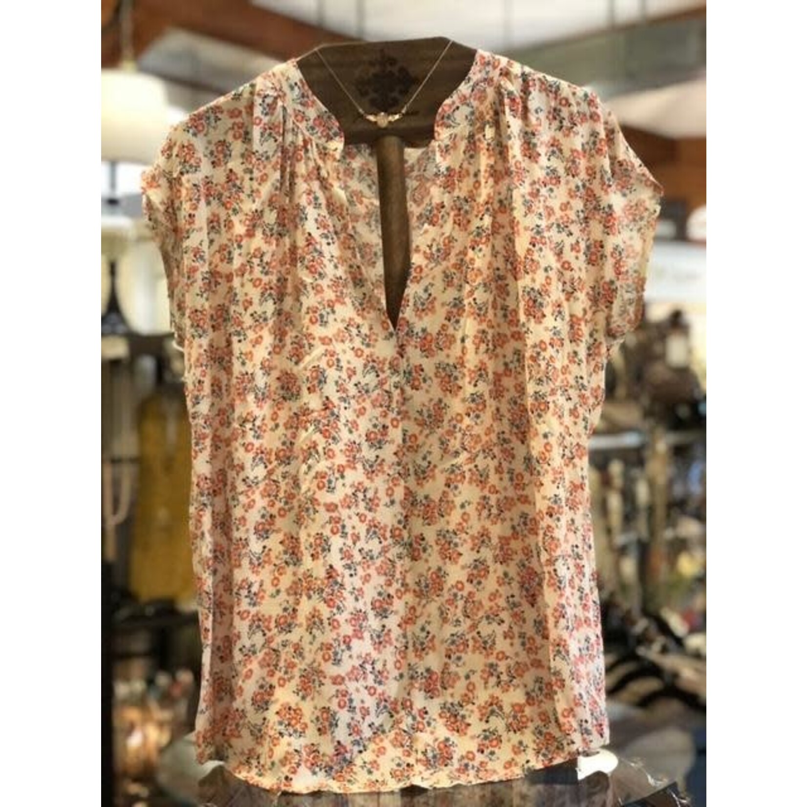 7th Ray 7th Ray Floral Knit V Neck Top Small