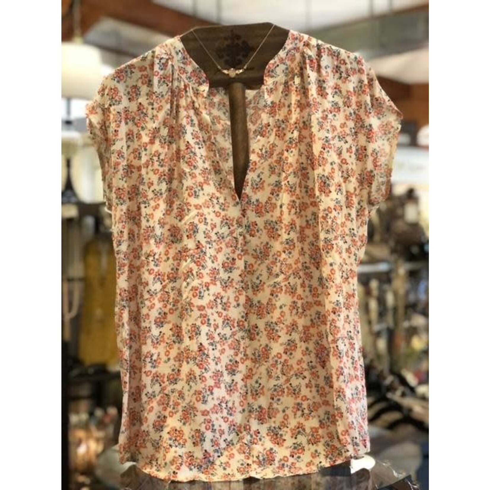 7th Ray 7th Ray Floral Knit V Neck Top