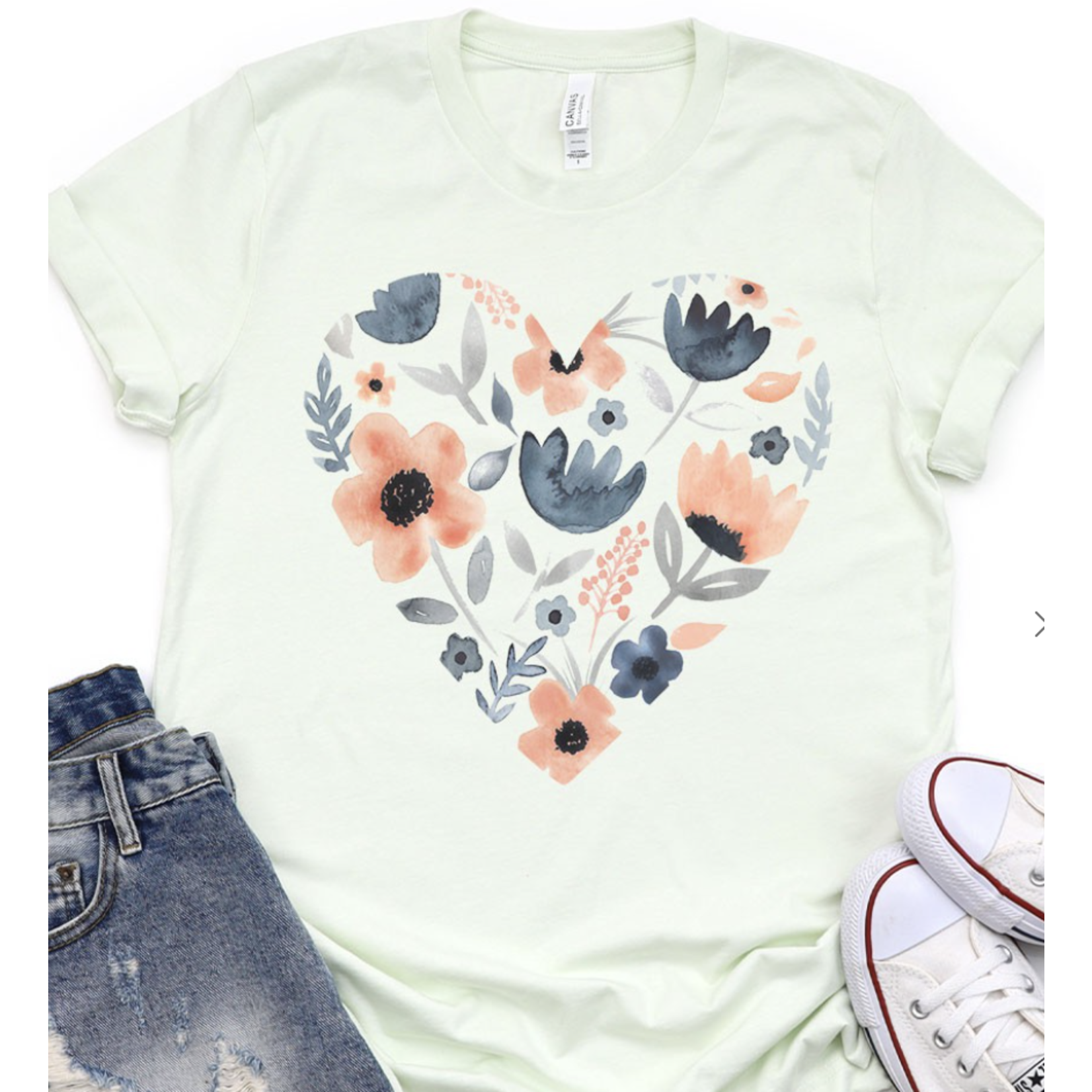 Kissed Apparel Watercolor Floral Heart Graphic Tee sz Small