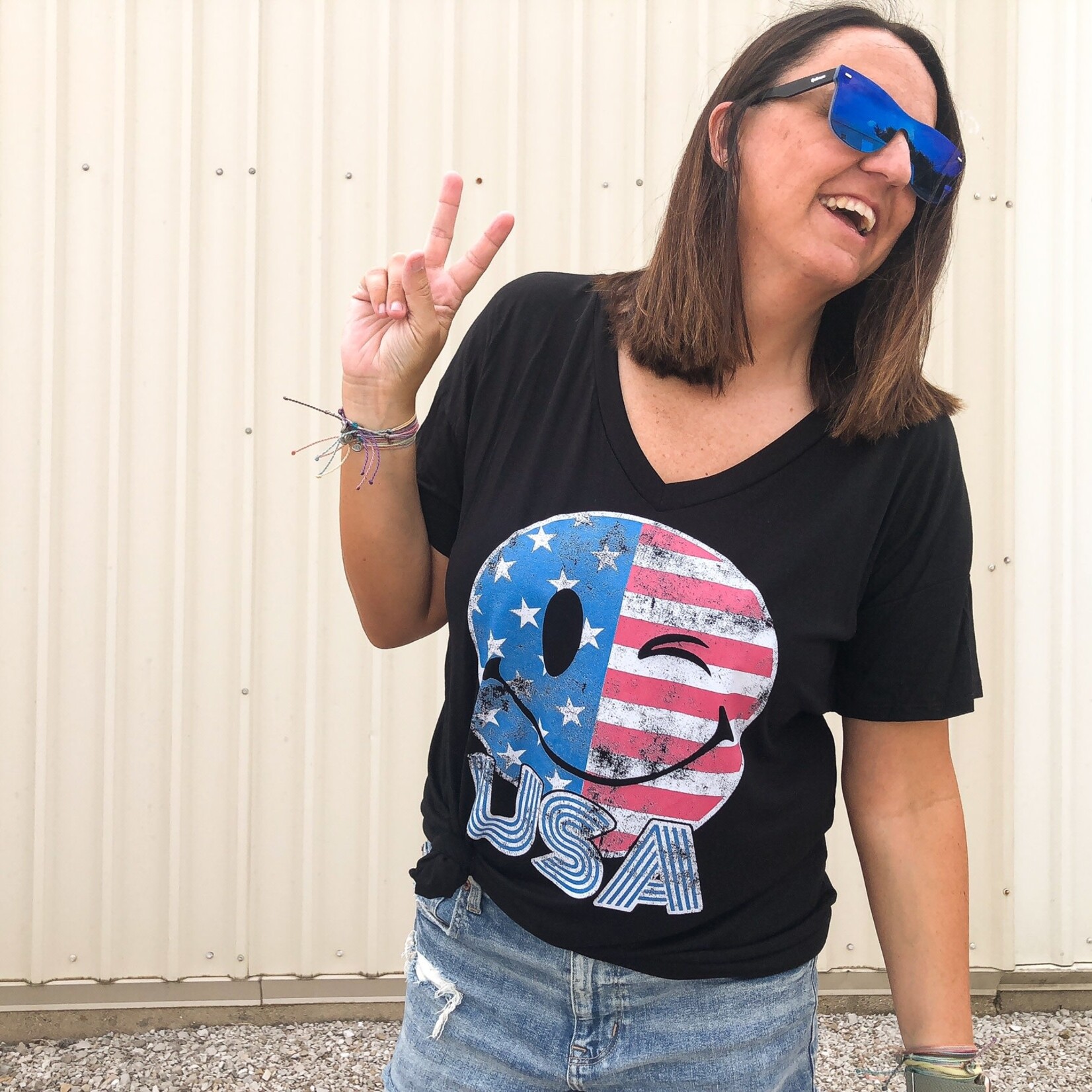 Sew in Love Sew in love USA emoji T-shirt Size Small