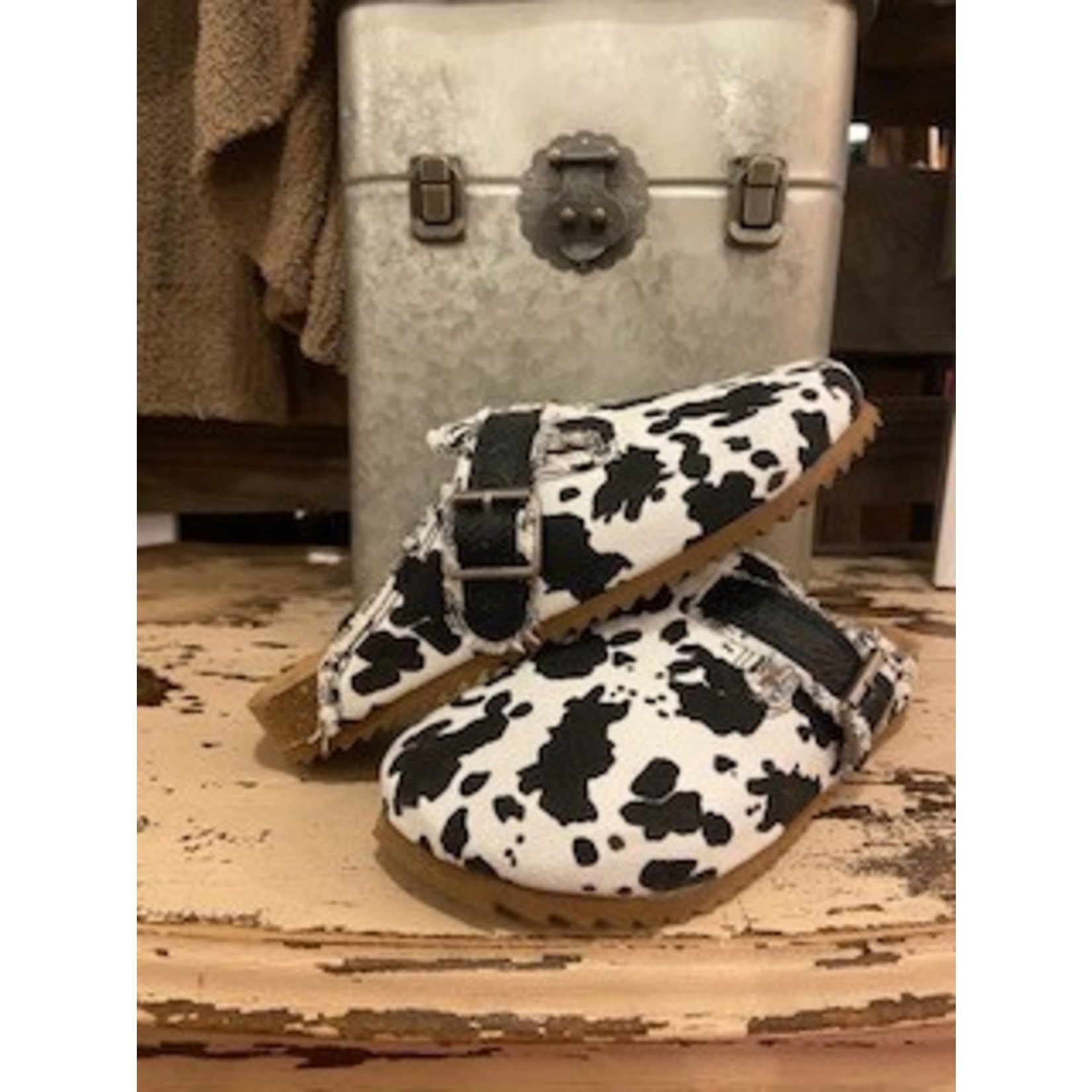 Very G Very G Picnic Tooled Clog White Black Cow