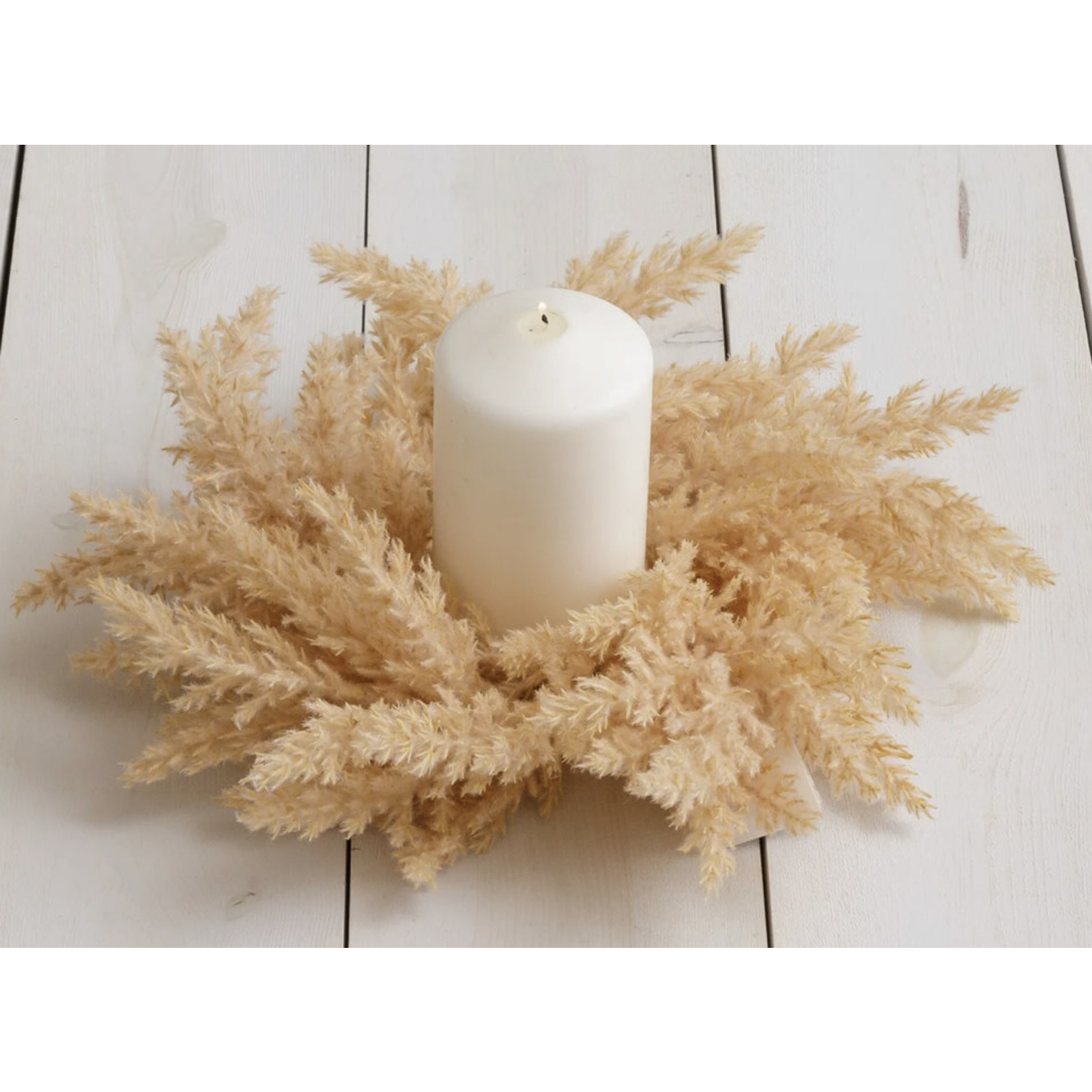 Audrey’s Beige Pampas Candle Ring