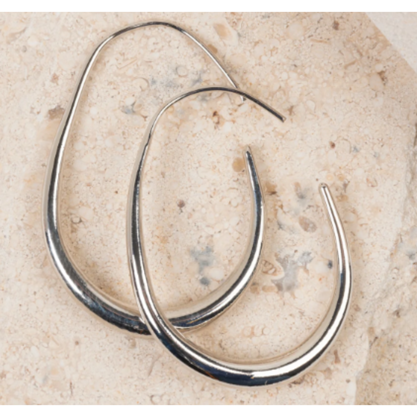 Howards Howard’s Medium Graduated Oval Hoop Earrings Silver
