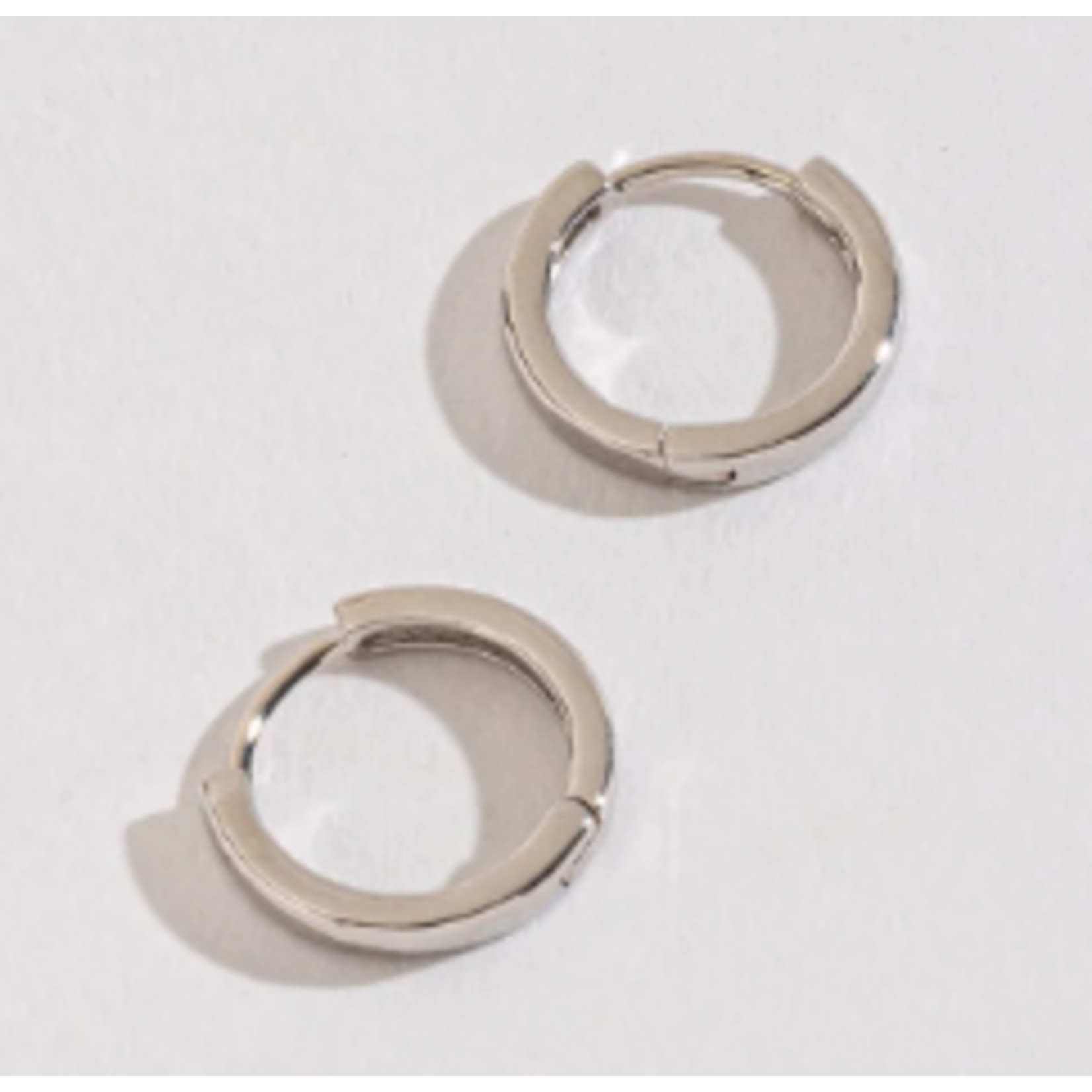 Howards Howard’s Medium Huggie Hoop Earrings Silver