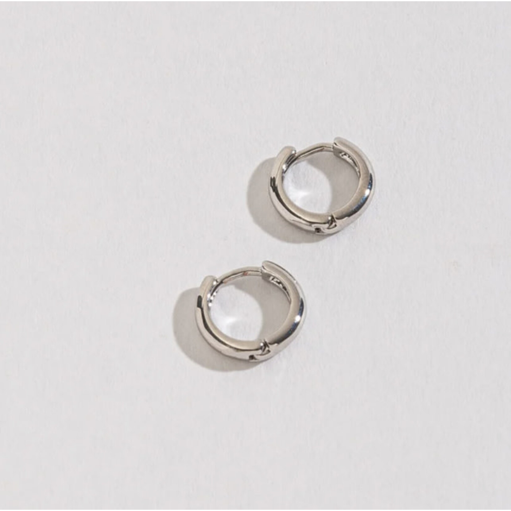 Howards Howard’s Small Huggie Hoop Earrings Silver