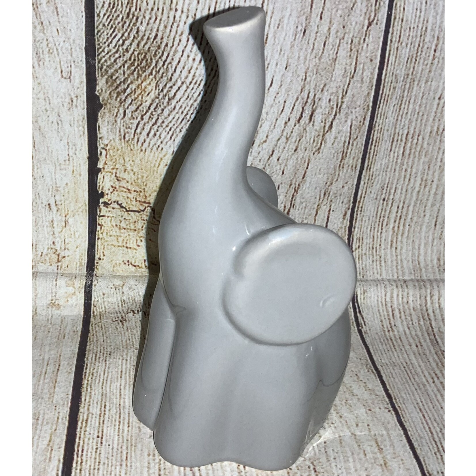 G! Elephant Ring Holder Figurine