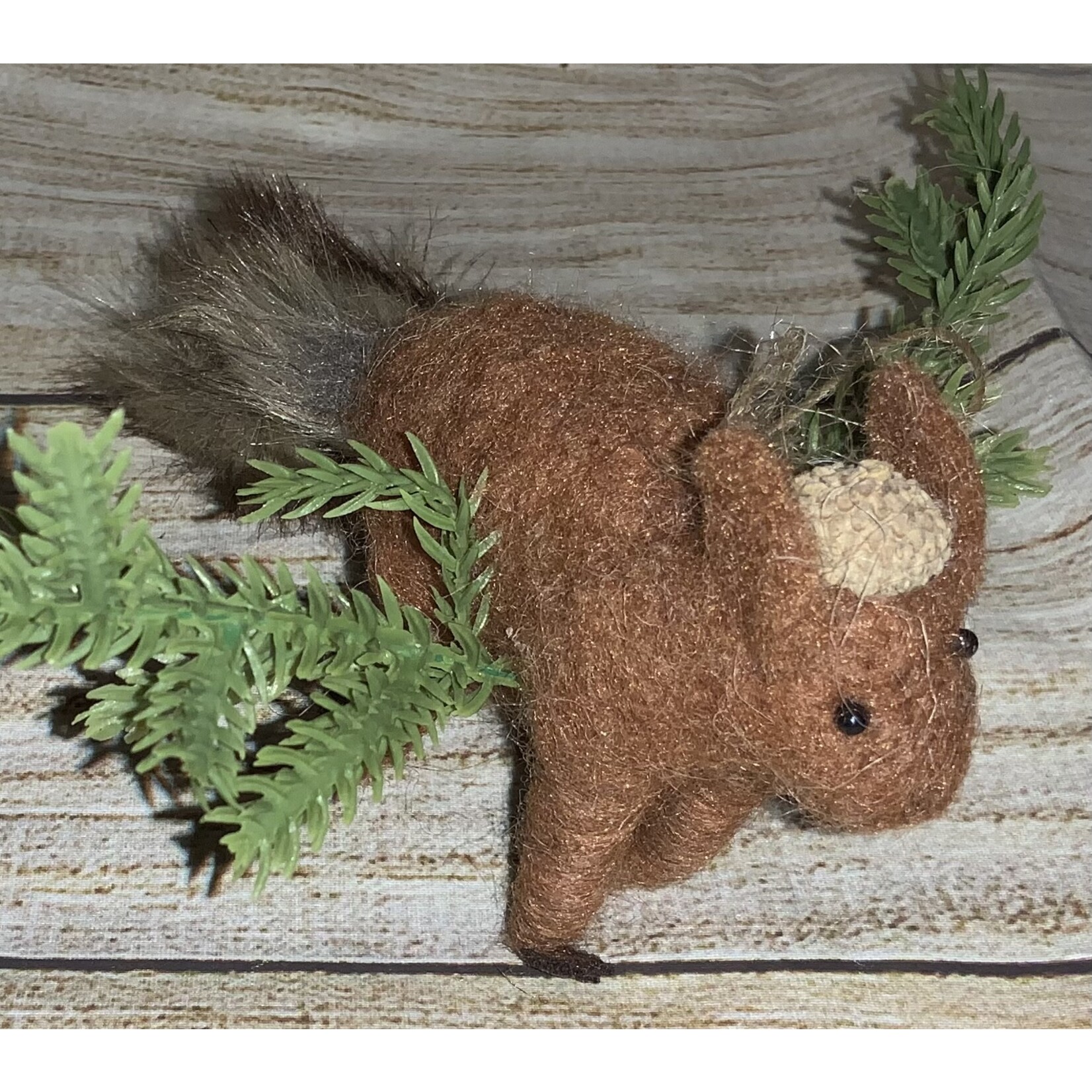Ganz Ganz Woodland Felt Squirrel Ornament