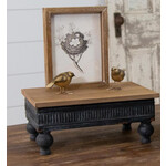 Audrey’s Audrey’s Footed Riser w/Metal Edge Large