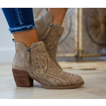 Very G Very G Gwen Boots Beige