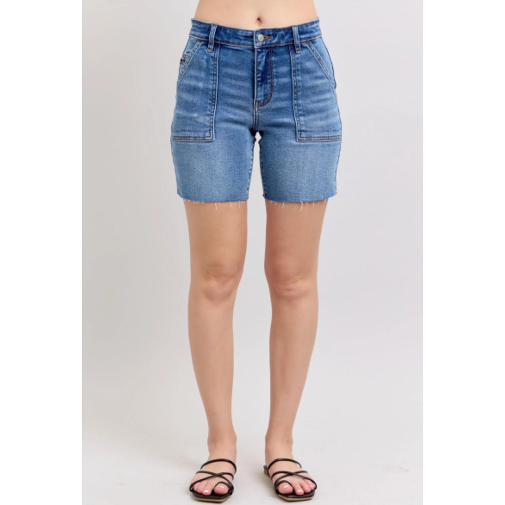 Judy Blue Judy Blue Mid Rise Bermuda w/Back Flap Pockets 15288