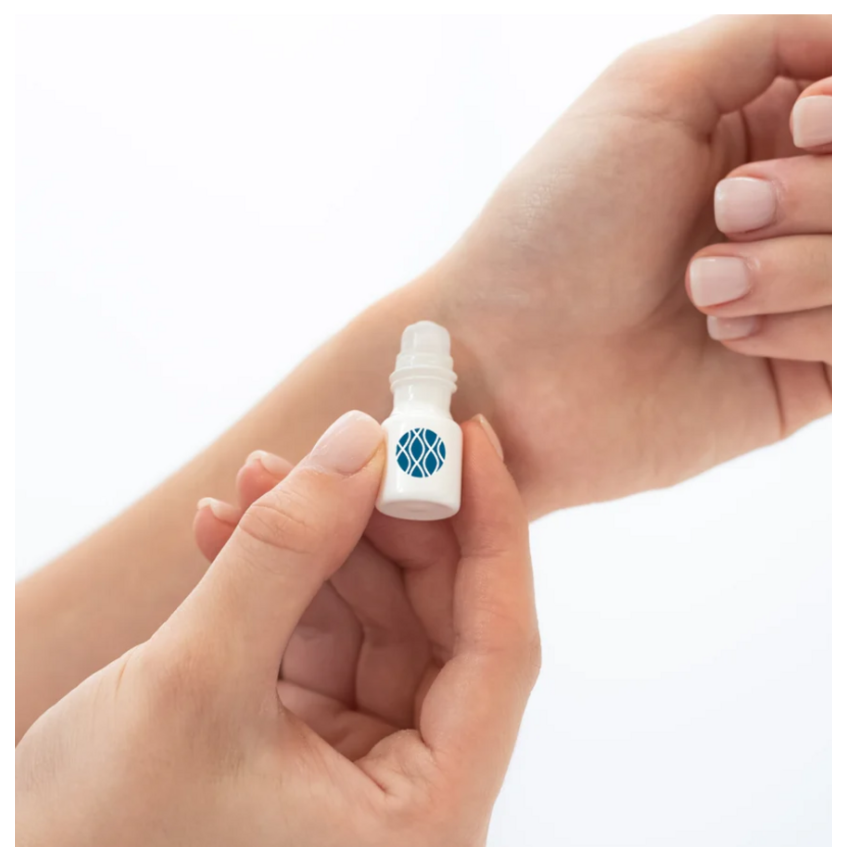 Mix-o-logie Mix-o-logie Mini Rollerball Perfume Keychain Tenacious (Crisp Vanilla)