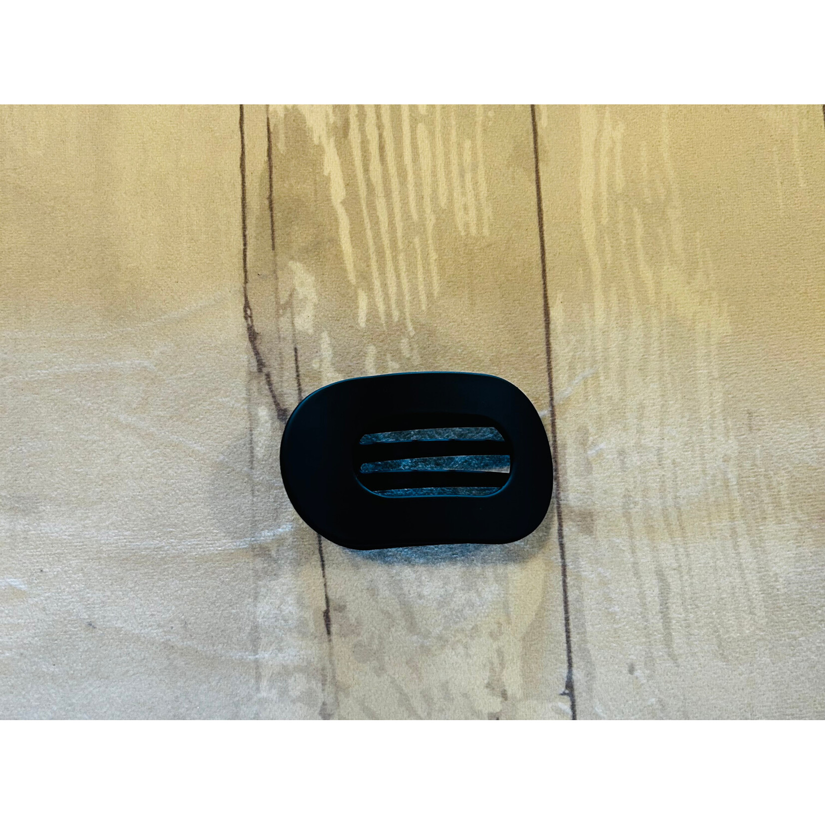 Love and Repeat Love and Repeat Matt French Concord Hair Clip Black