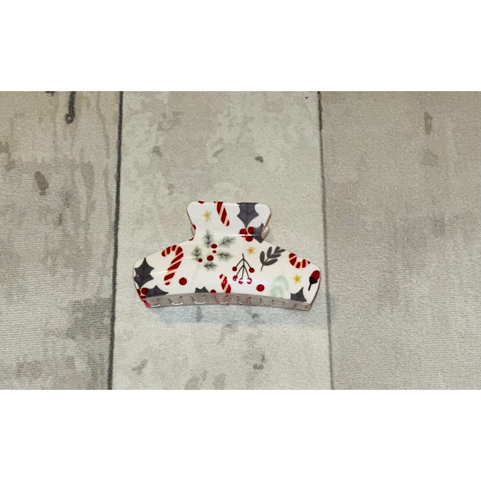 Love and Repeat Love and Repeat Christmas Themed Hair Clip Holly Berry