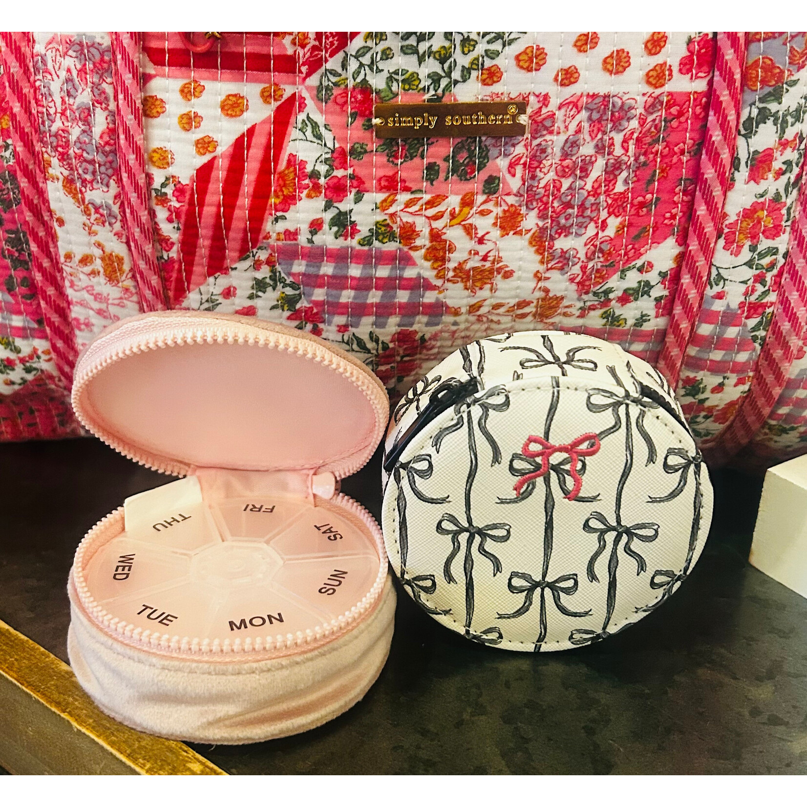 Simply Southern Simply Southern Pill Case Black Bow