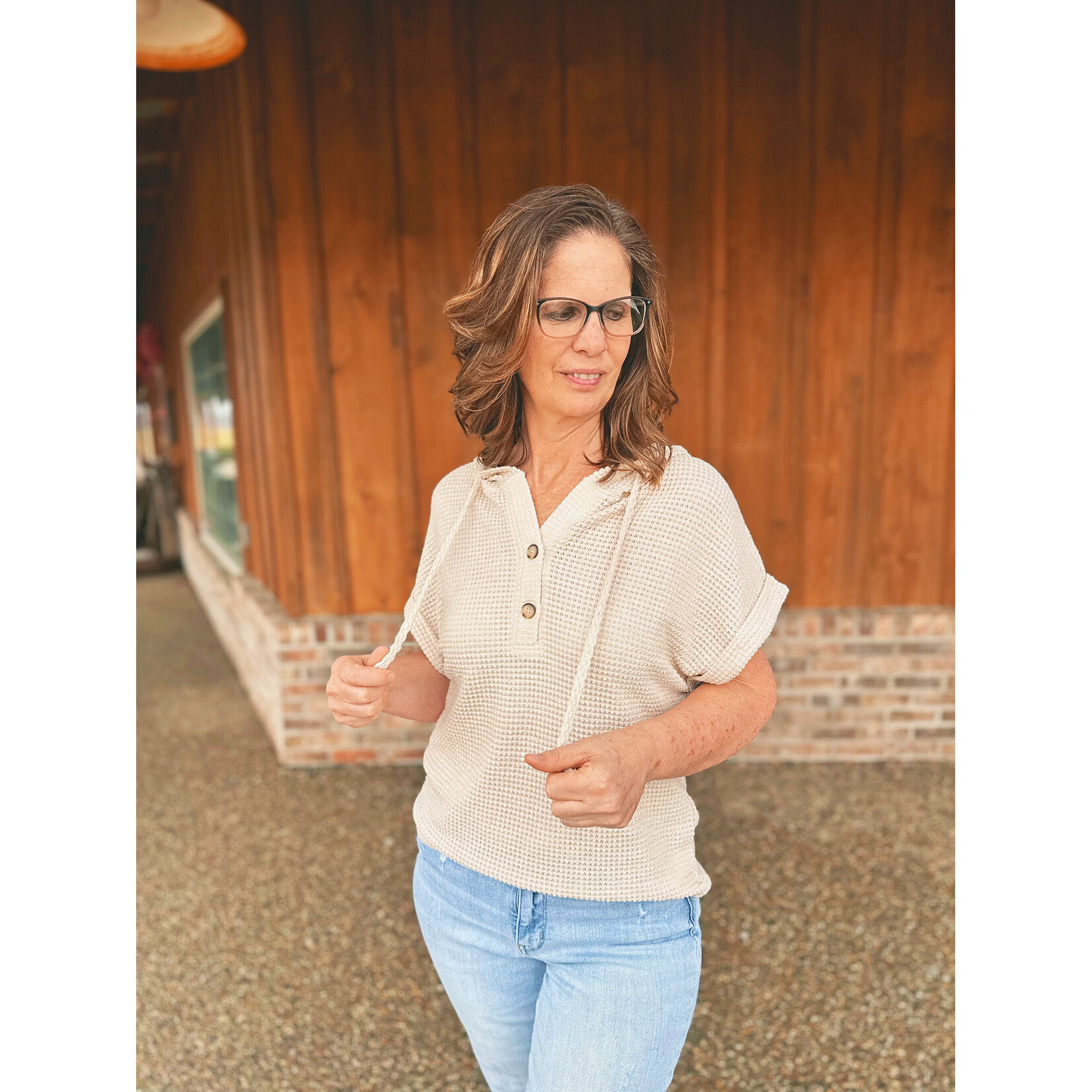 Elsie & Zoey Carlie Waffle Knit Short Sleeve Hoodie Sandstone