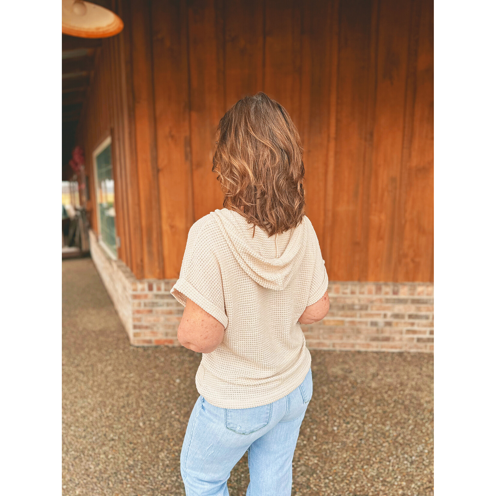 Elsie & Zoey Carlie Waffle Knit Short Sleeve Hoodie Sandstone