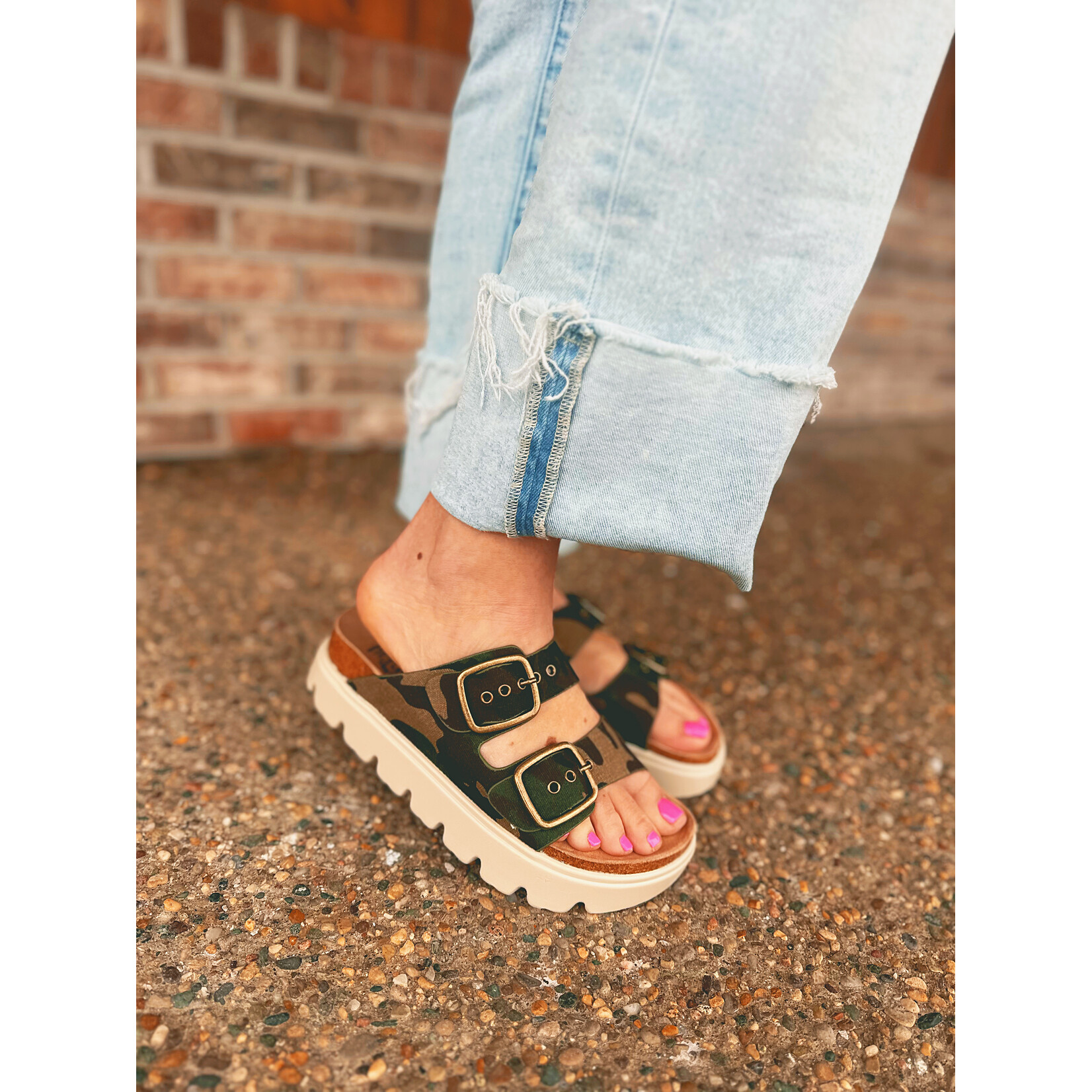 Corkys Corkys Rumor Has It Sandal Camo