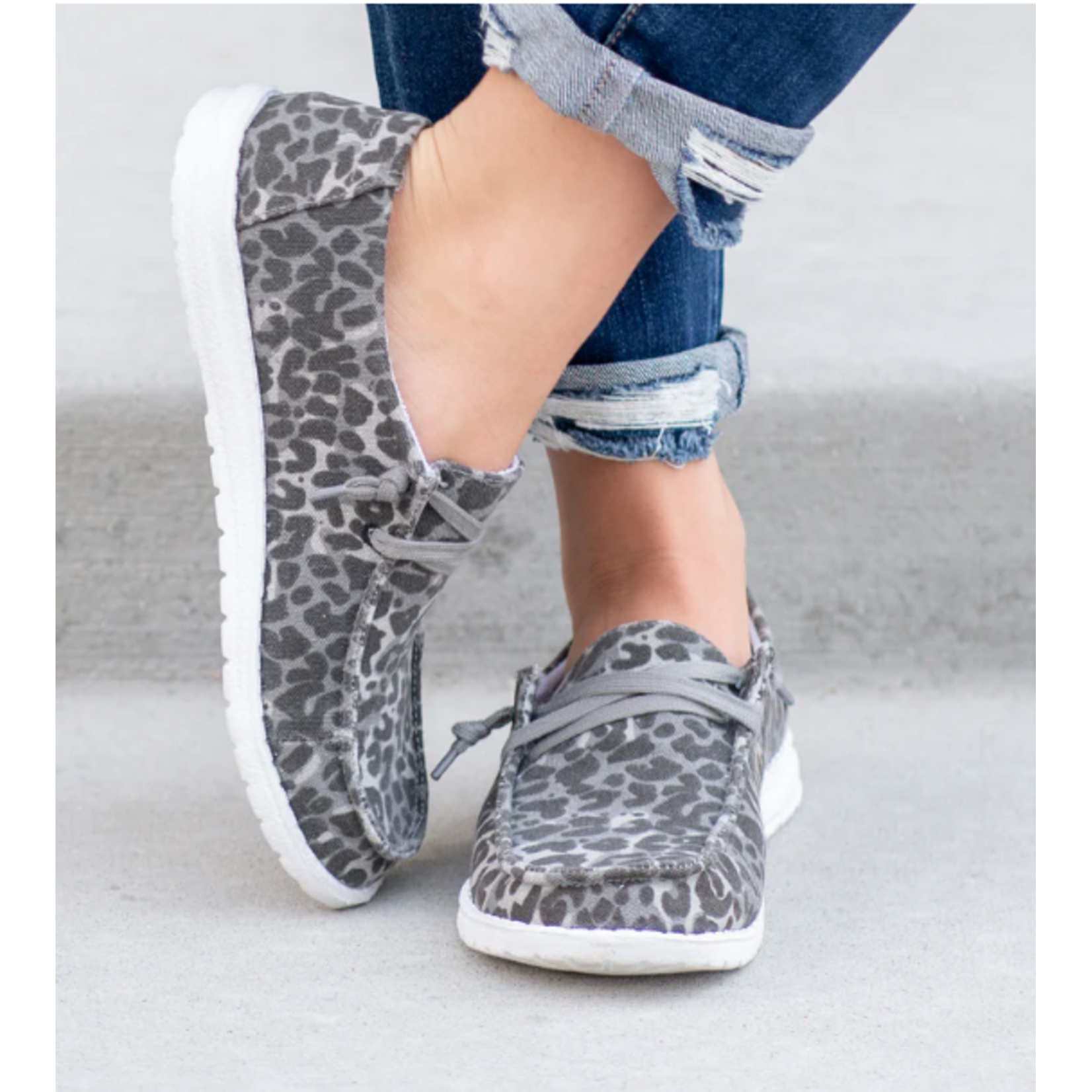 Gypsy Jazz Gypsy Jazz Cheetah 2 Slip On Gray