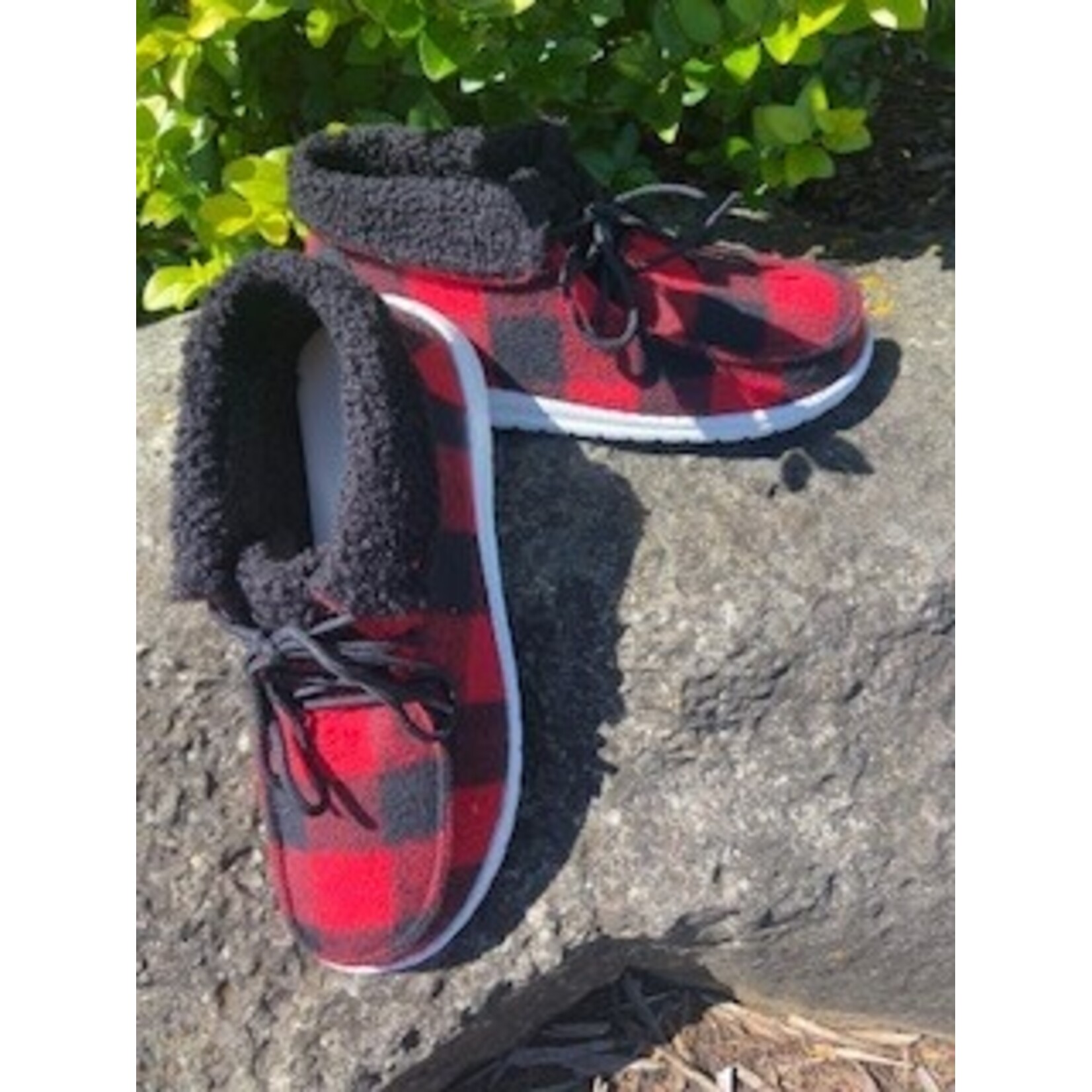 Gypsy Jazz Gypsy Jazz Mighty Red Black Fleece Lined High Top Booties Size 6.5