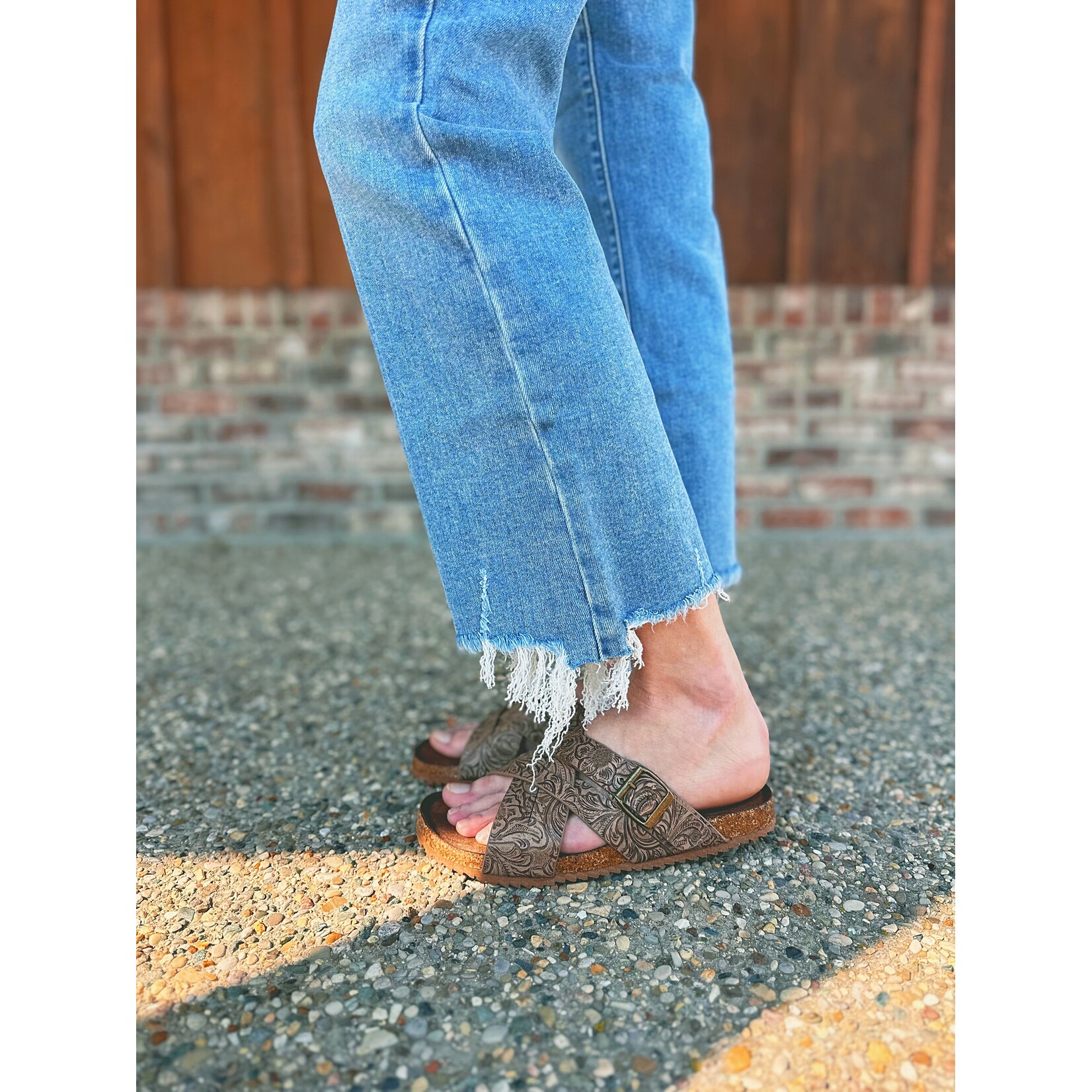 Very G Very G Jada Sandals Brown