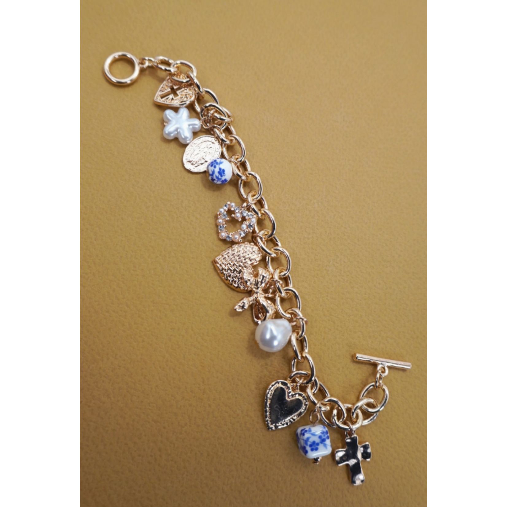 Josslyn Josslyn Ceramic Porcelain Heart Bow Pearl Charm Bracelet Gold