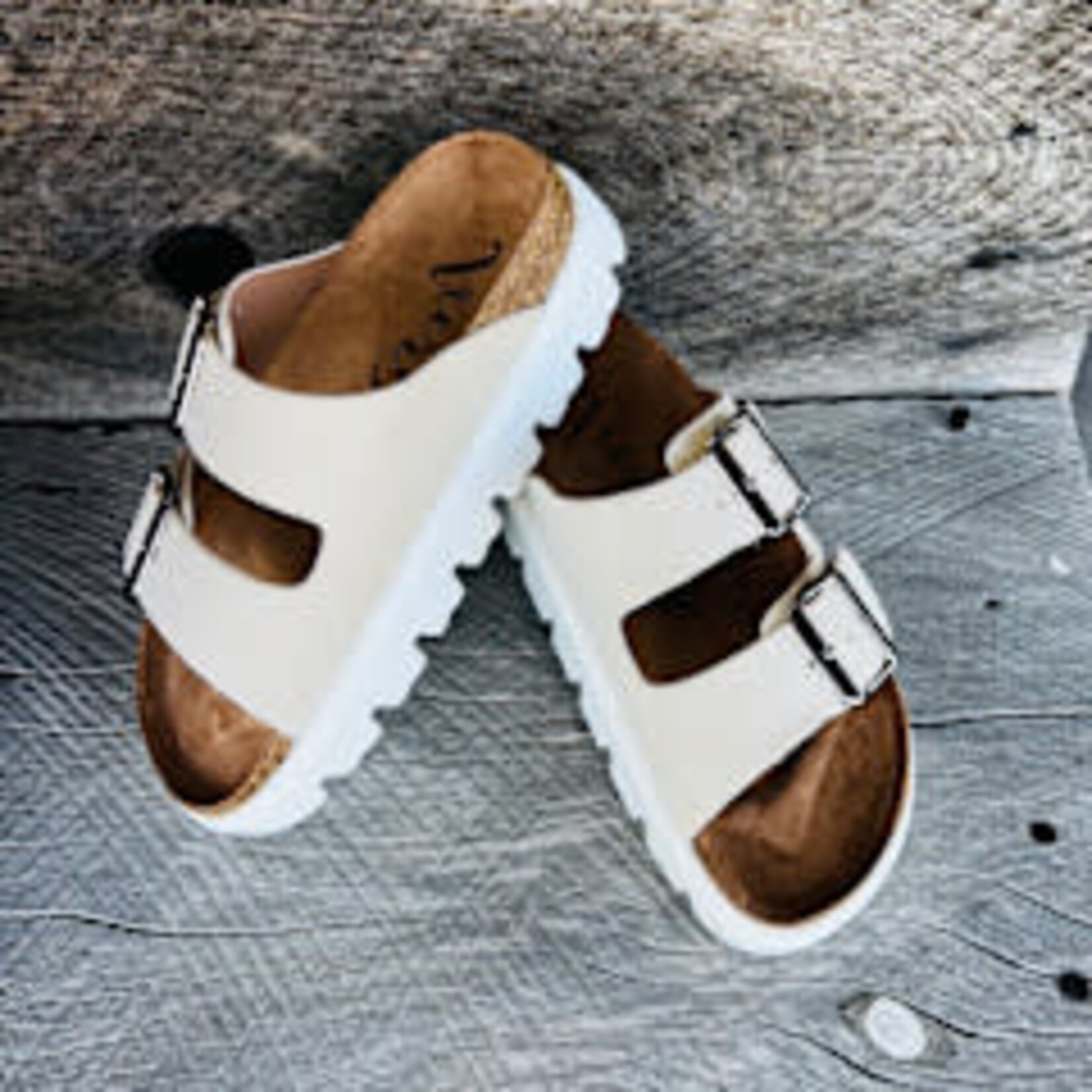 Very G Very G Jazmin Platform Sandal Cream