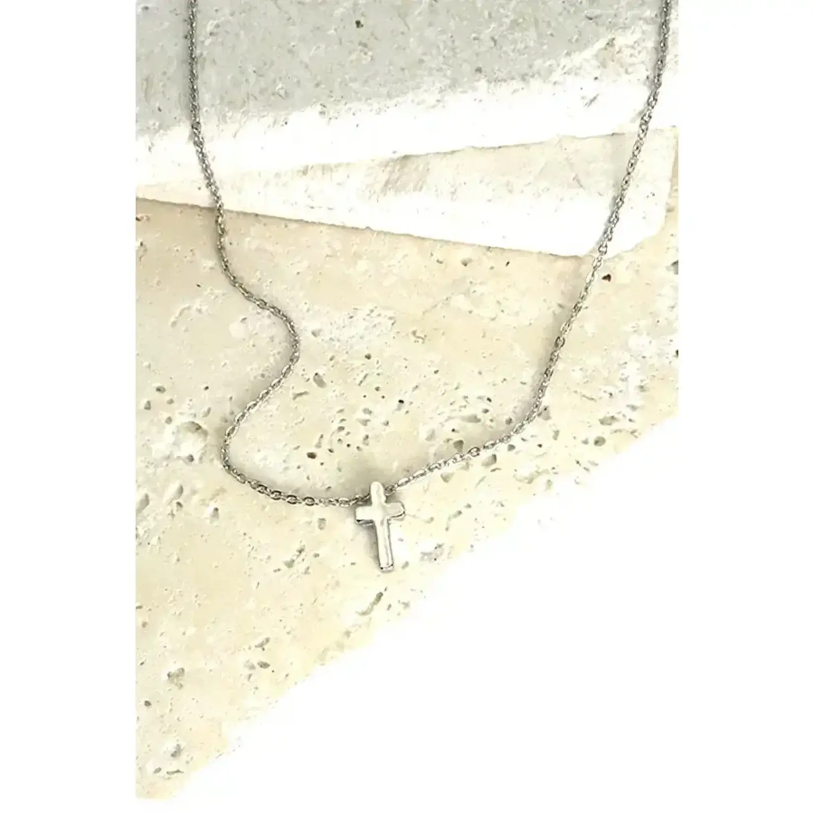Josslyn Josslyn Classic Mini Cross Necklace