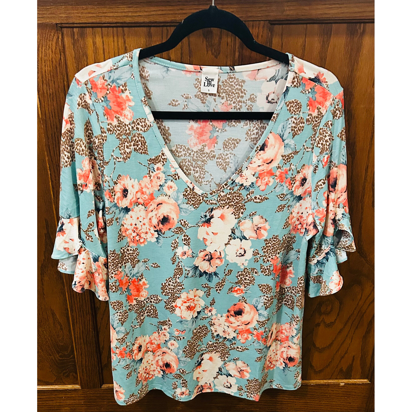 Sew in Love Sew In Love V-Neck Ruffle Sleeve Floral Top Mint Coral small