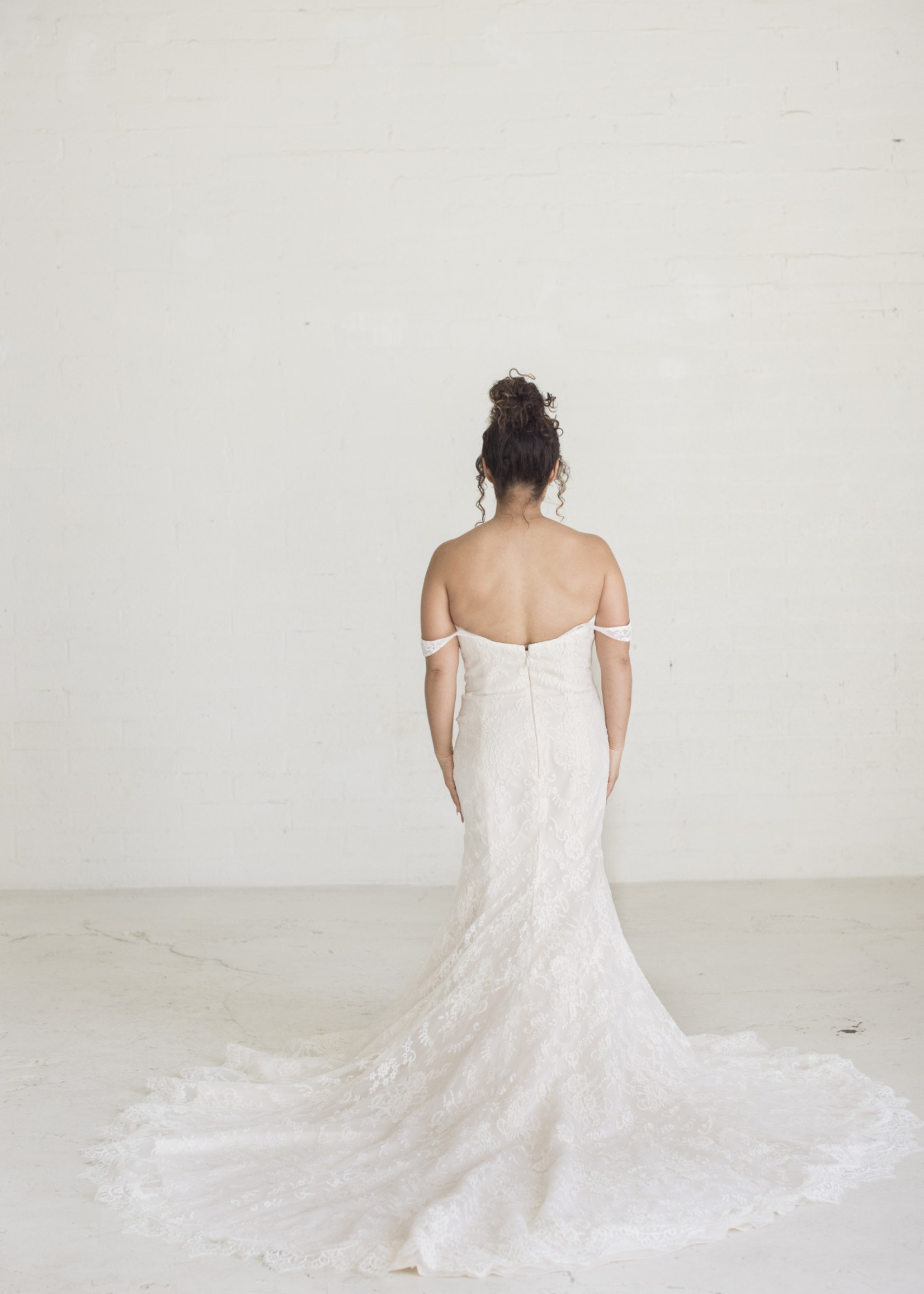 Everly Bridals Style 1906