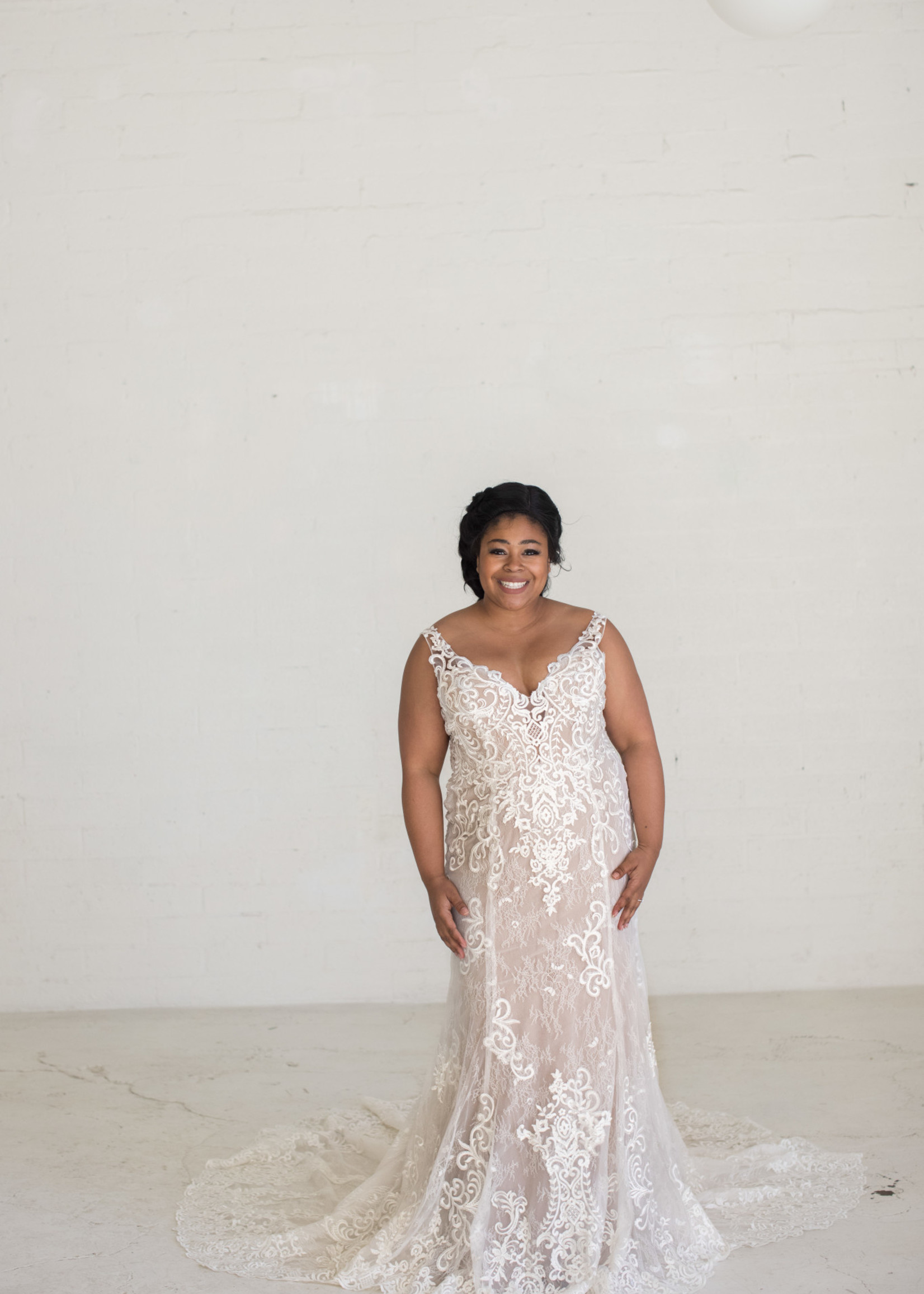 Everly Bridals Style 1902