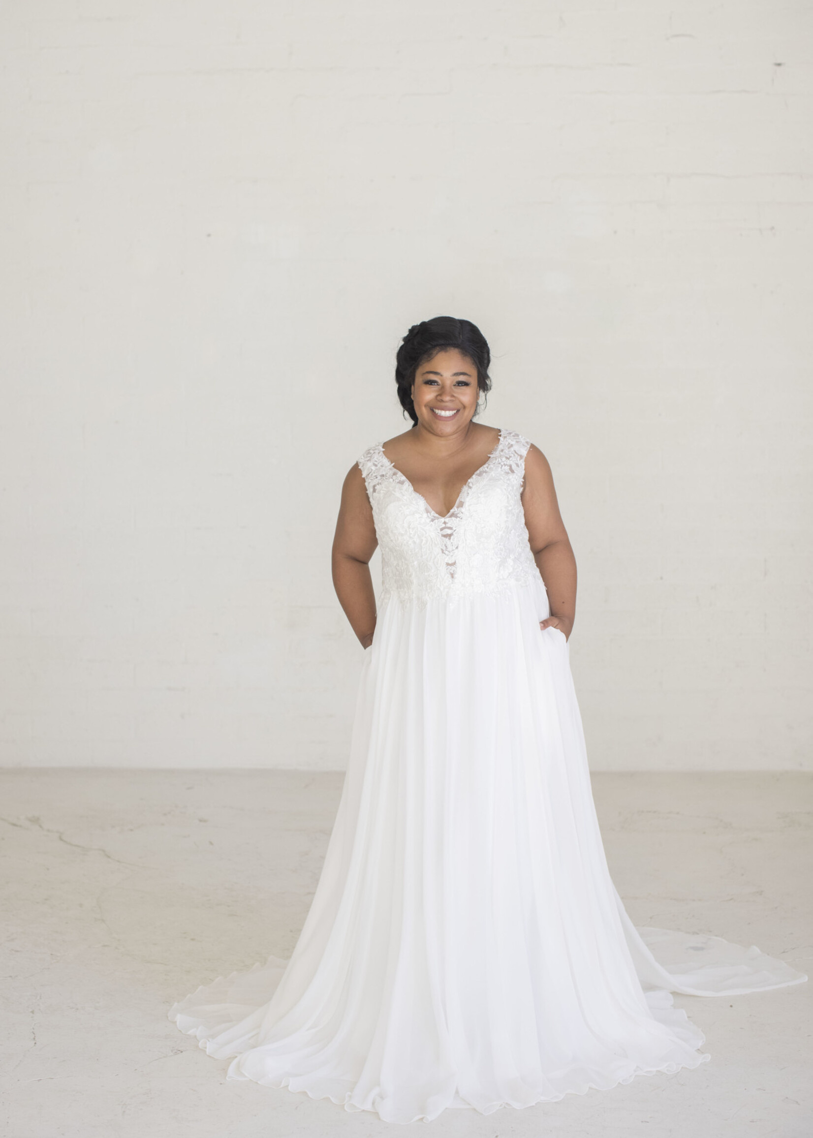 Everly Bridals Style 2002