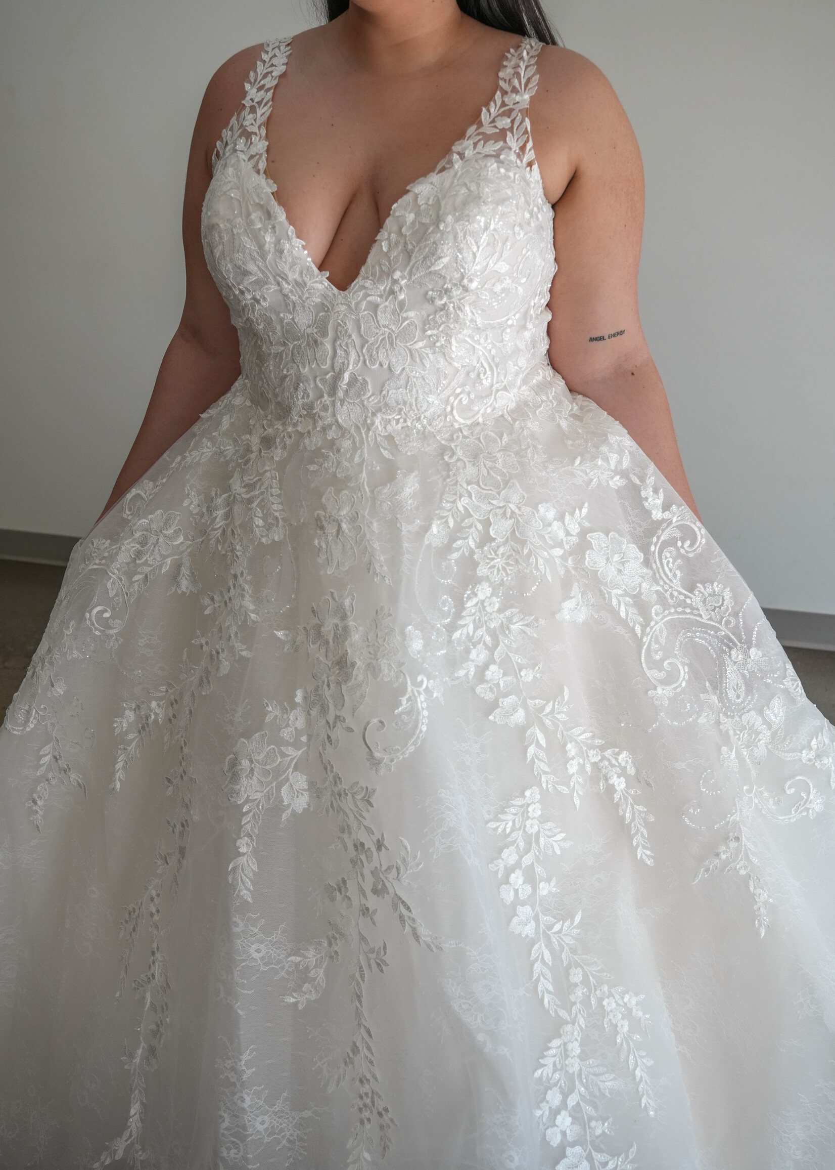 Everly Bridals Style 2105