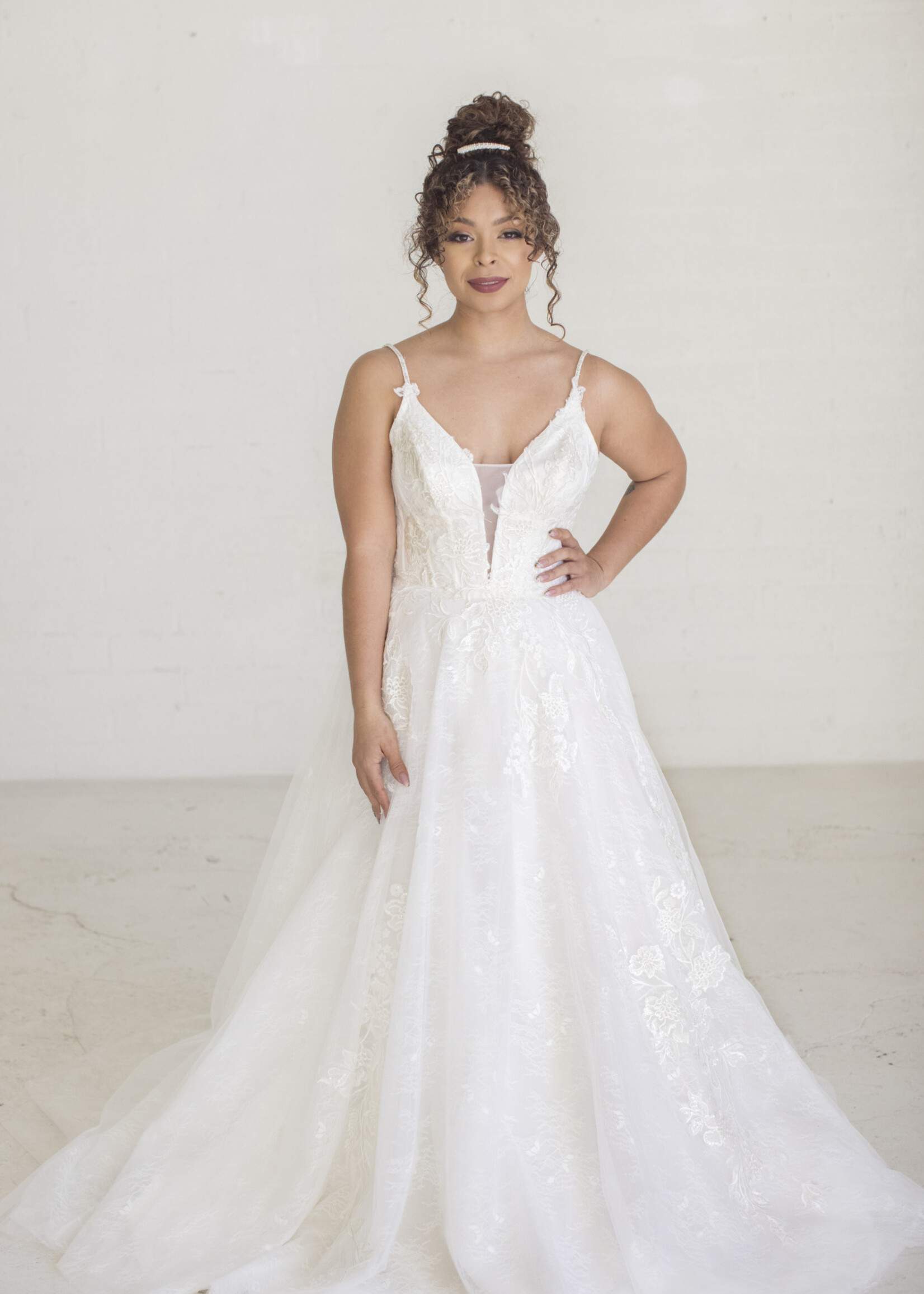 Everly Bridals Style 1901