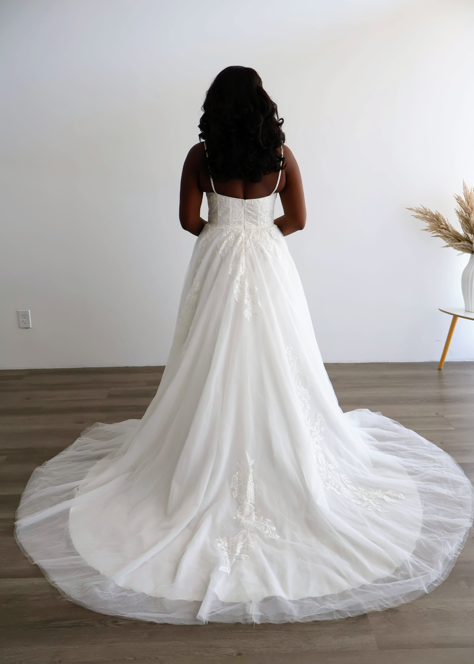 Everly Bridals Style 1901