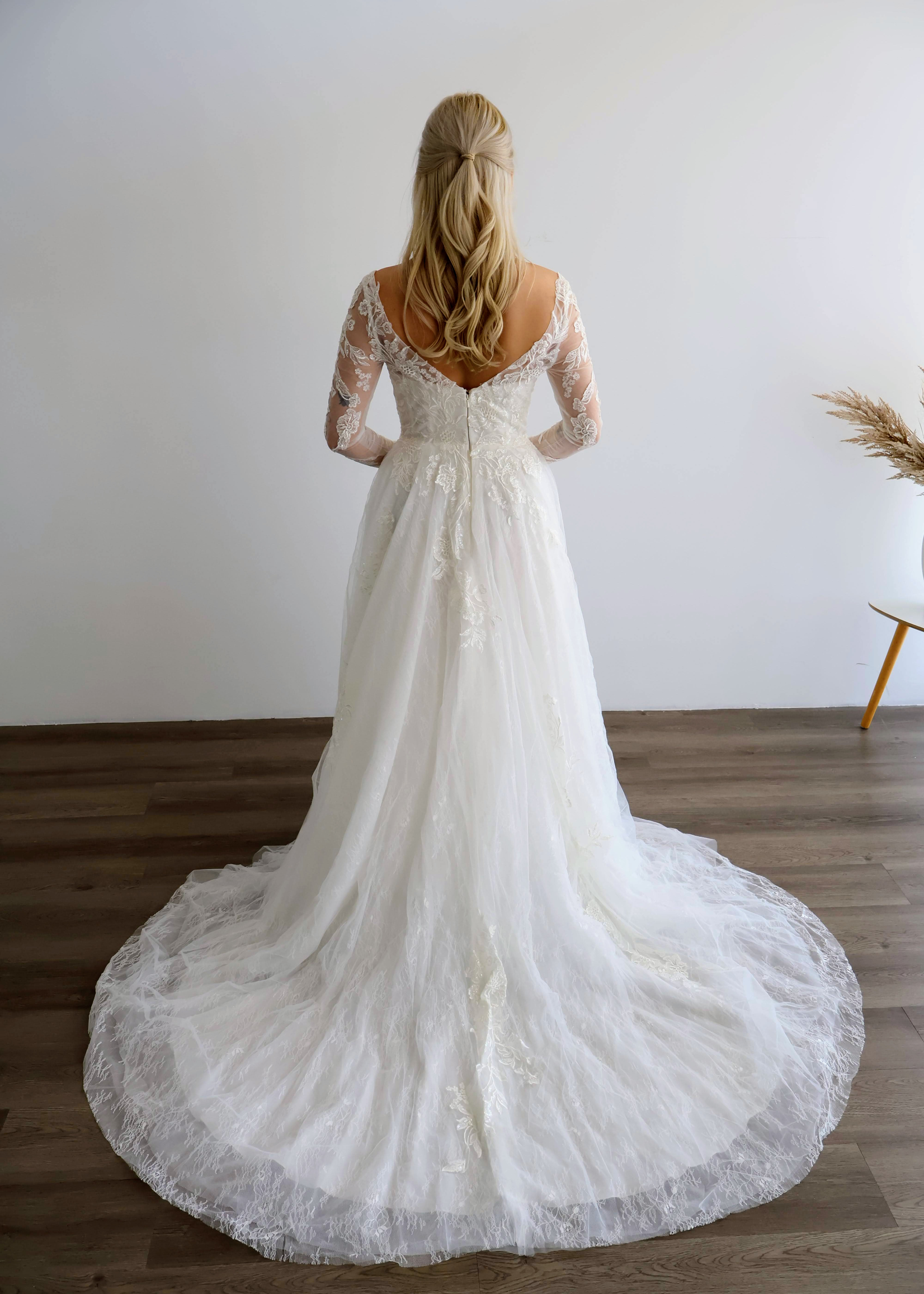 Everly Bridals Style 2001