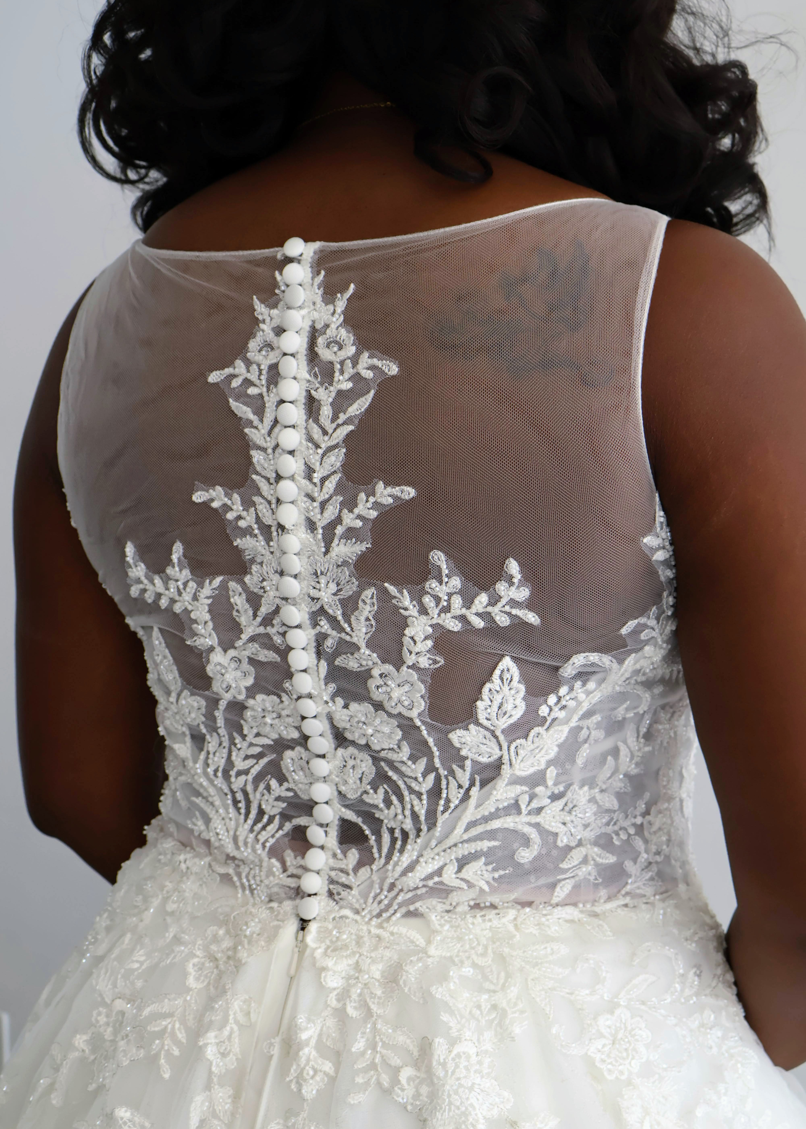 Everly Bridals Style 2101