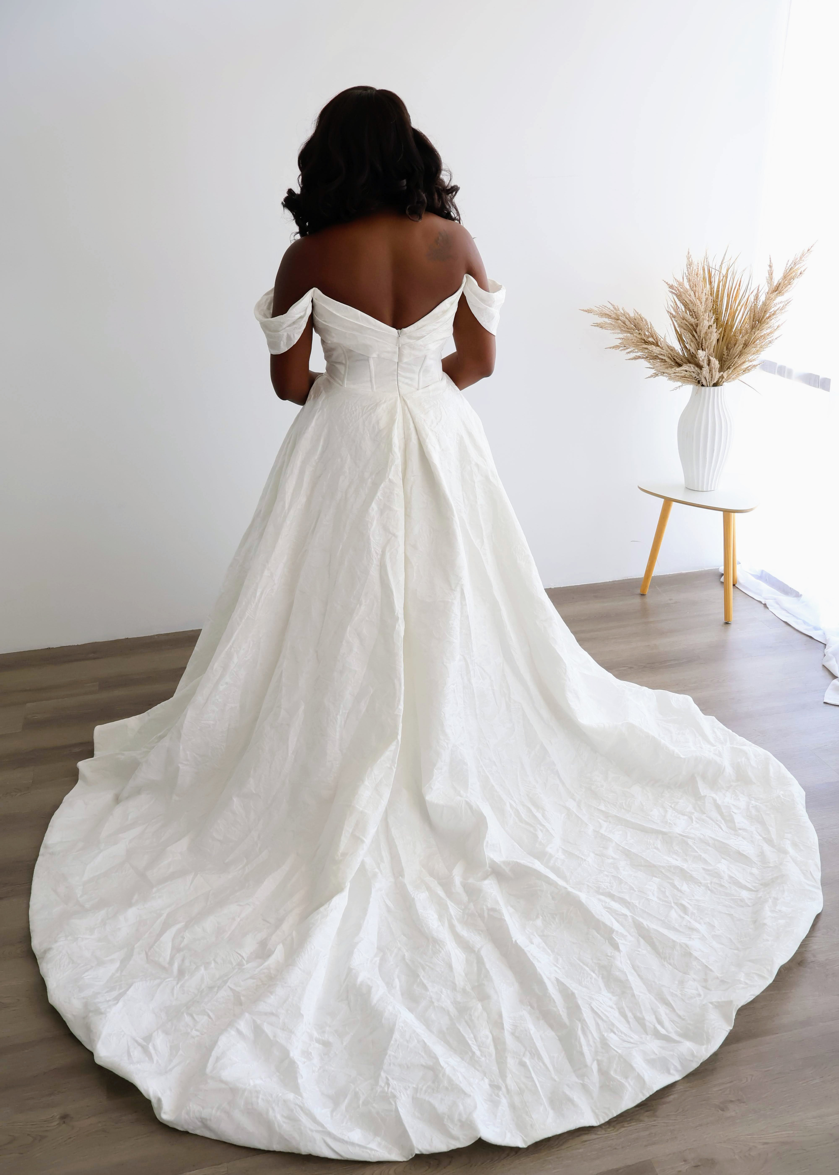 Everly Bridals Style 2550