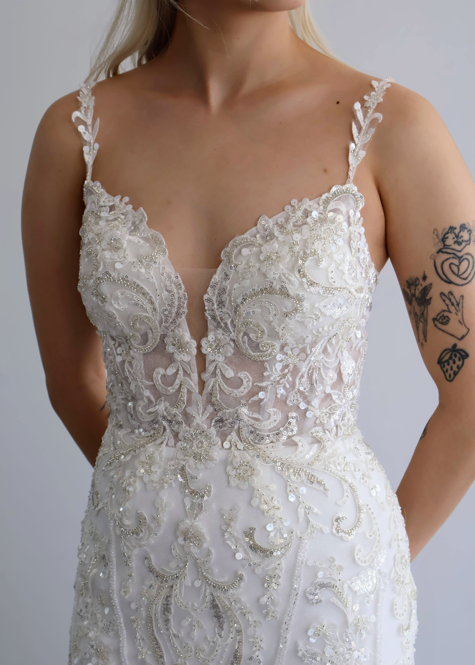 Everly Bridals Style 2553