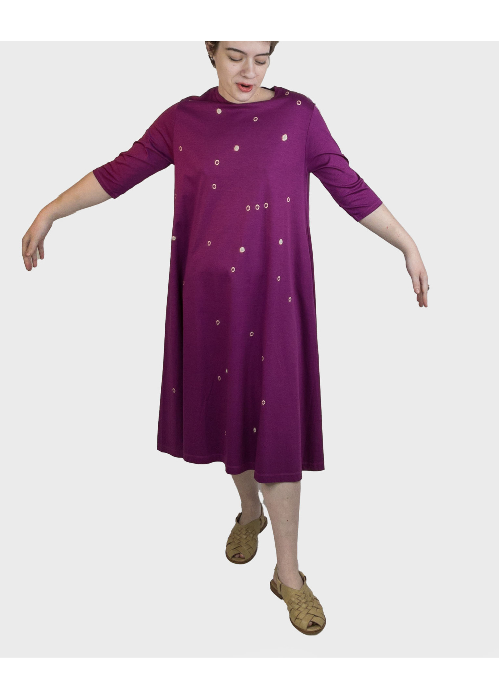 SUZUSAN Star Dress - 3/4 Sleeves