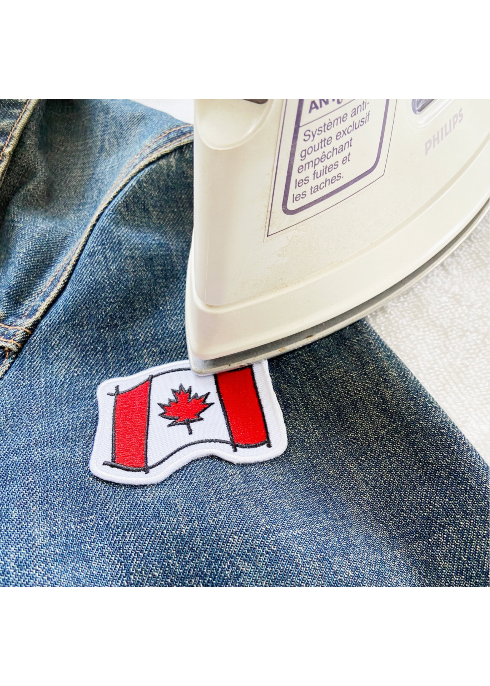 Carolyn Draws Canada Flag Embroidered Iron on Patch