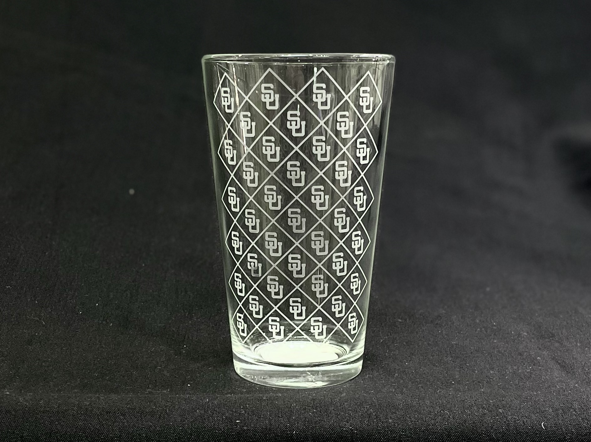 Glass Crystal Mixing 16 oz. SU Etching