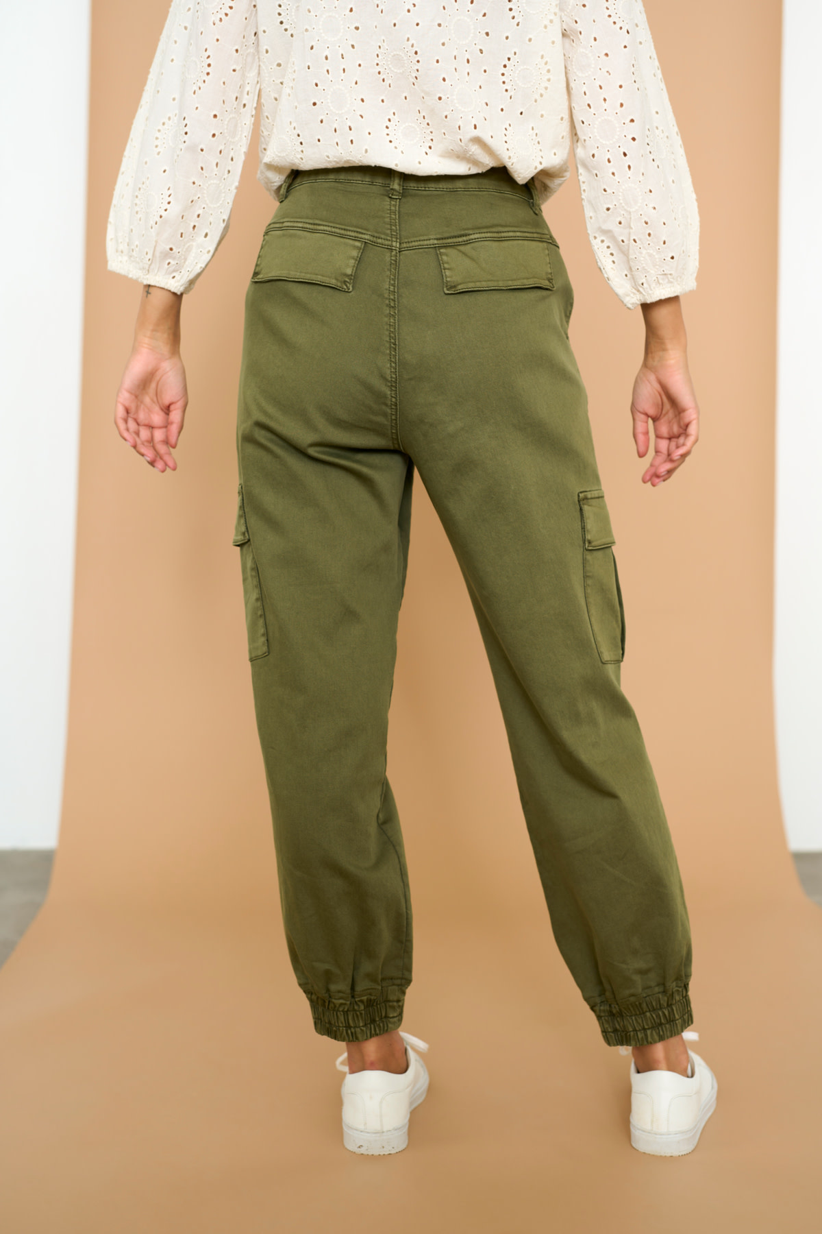 Stretch canvas multi-pocket pants