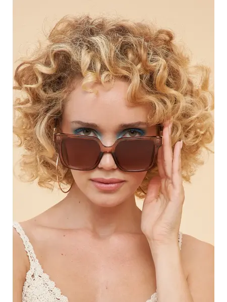 Powder Luxe Sunglasses Lainey in Rose