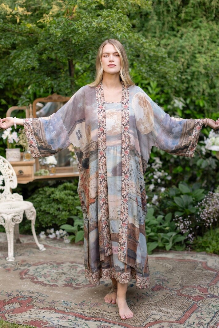 Market of Stars Imaginarium Opera Duster